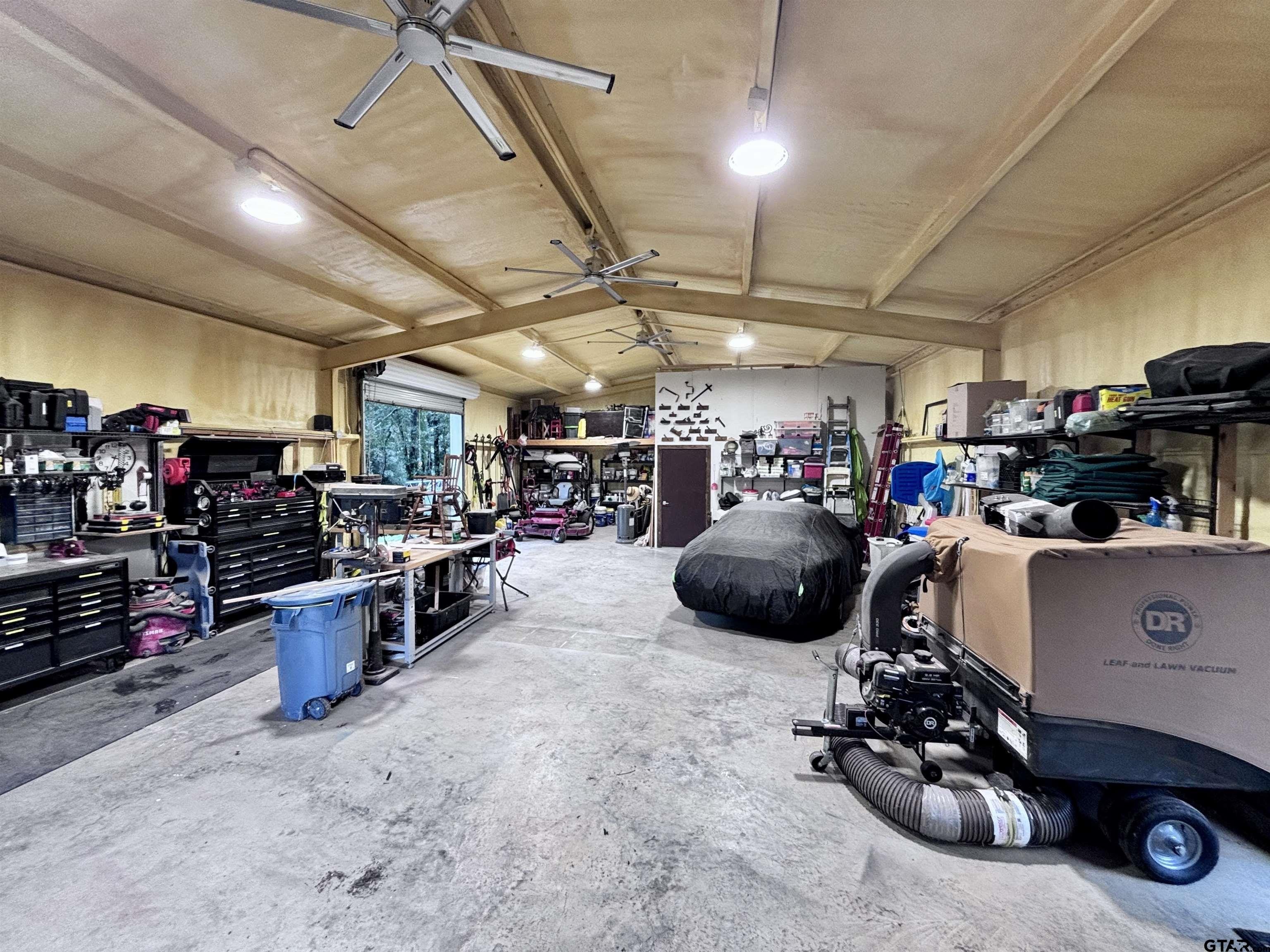 Pittsburg, Texas, 75686, United States, 4 Bedrooms Bedrooms, ,5 BathroomsBathrooms,Residential,For Sale,1942722