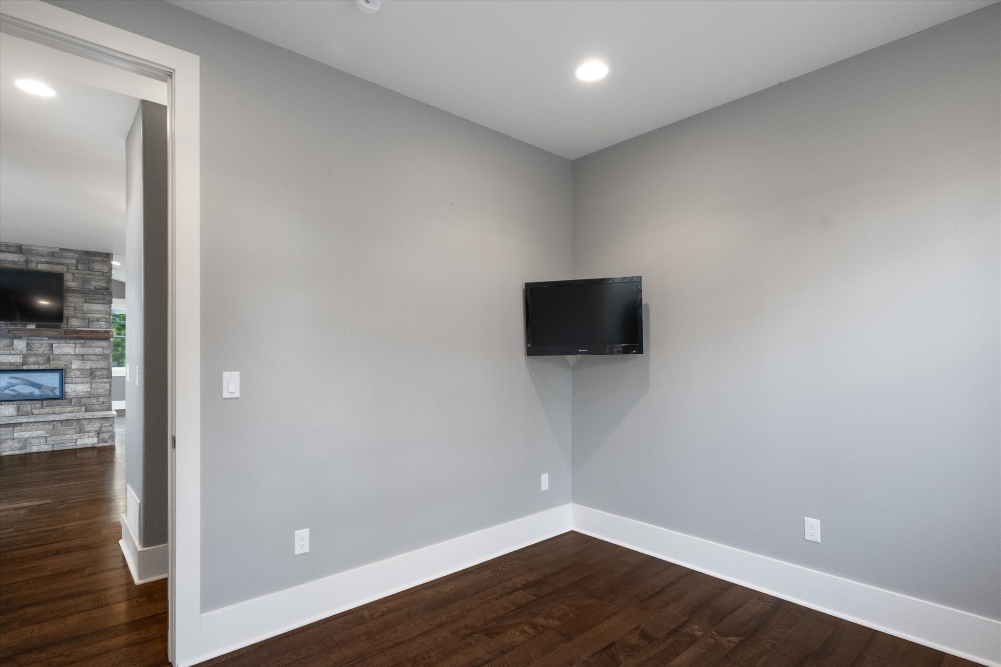 Clancy, Montana, 59634, United States, 4 Bedrooms Bedrooms, ,5 BathroomsBathrooms,Residential,For Sale,1991363