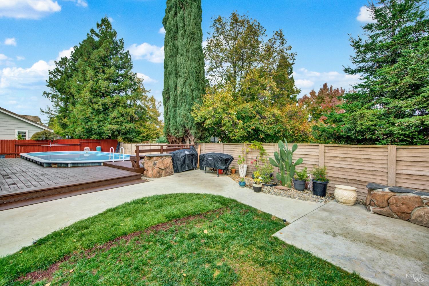 Dixon, California, 95620, United States, 5 Bedrooms Bedrooms, ,3 BathroomsBathrooms,Residential,For Sale,1992877