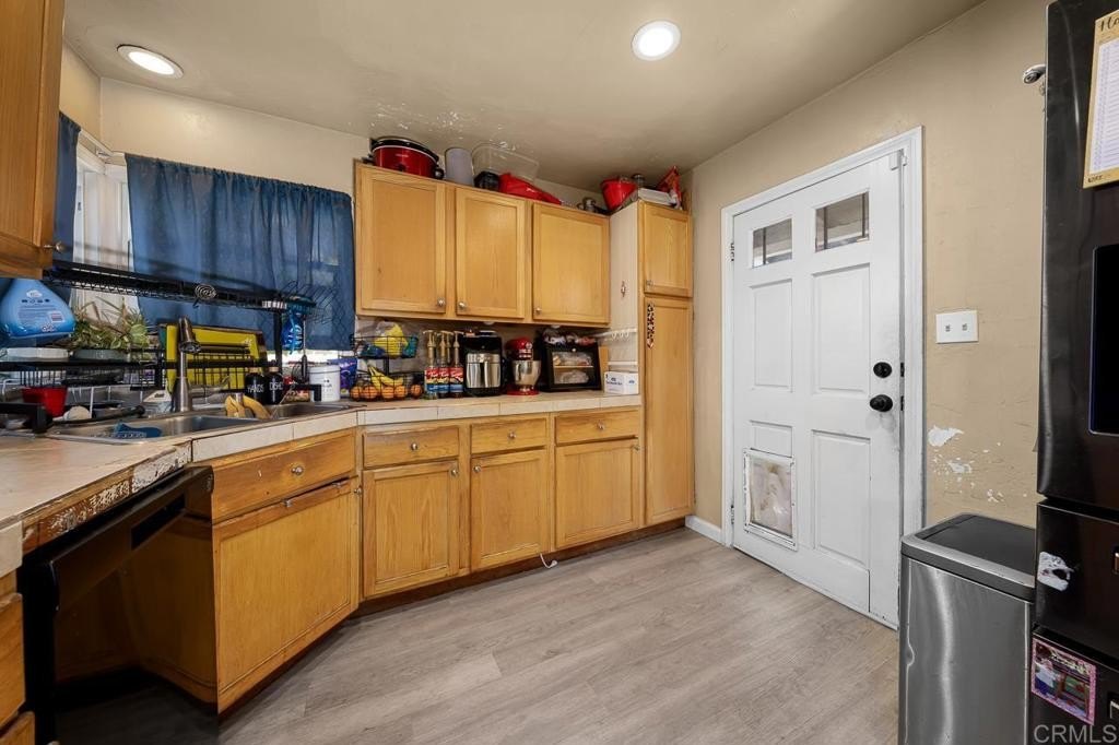 El Cajon, California, 92020, United States, 2 Bedrooms Bedrooms, ,1 BathroomBathrooms,Residential,For Sale,1986327