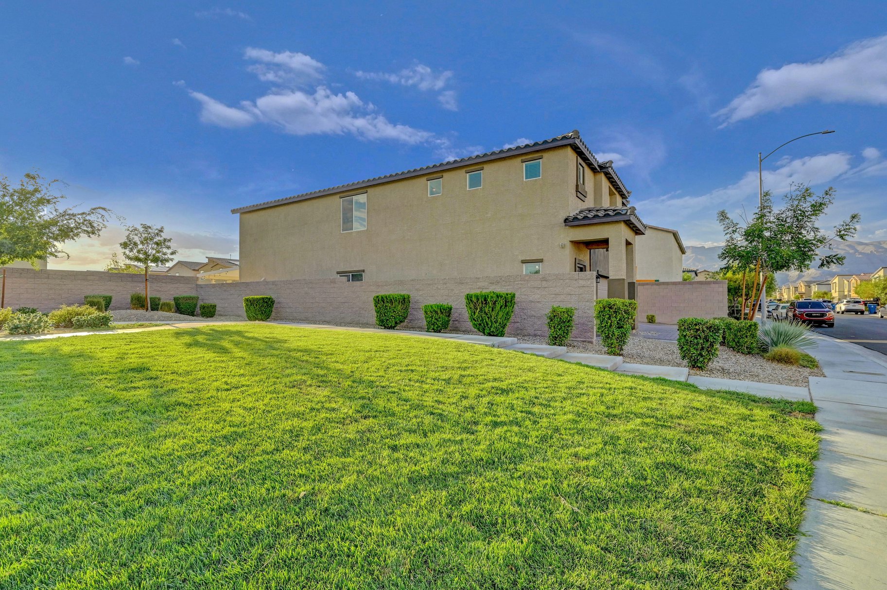  Spacious Valley Vista 5BR with Loft, 3-Car Garage & Premium Lot Size - 物件實景