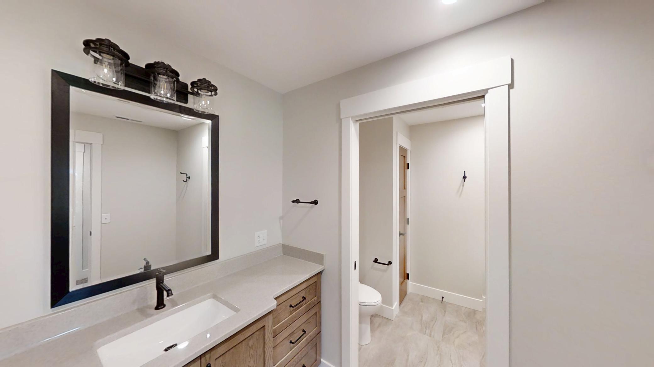 Albert Lea, Minnesota, 56007, United States, 4 Bedrooms Bedrooms, ,2 BathroomsBathrooms,Residential,For Sale,1981027