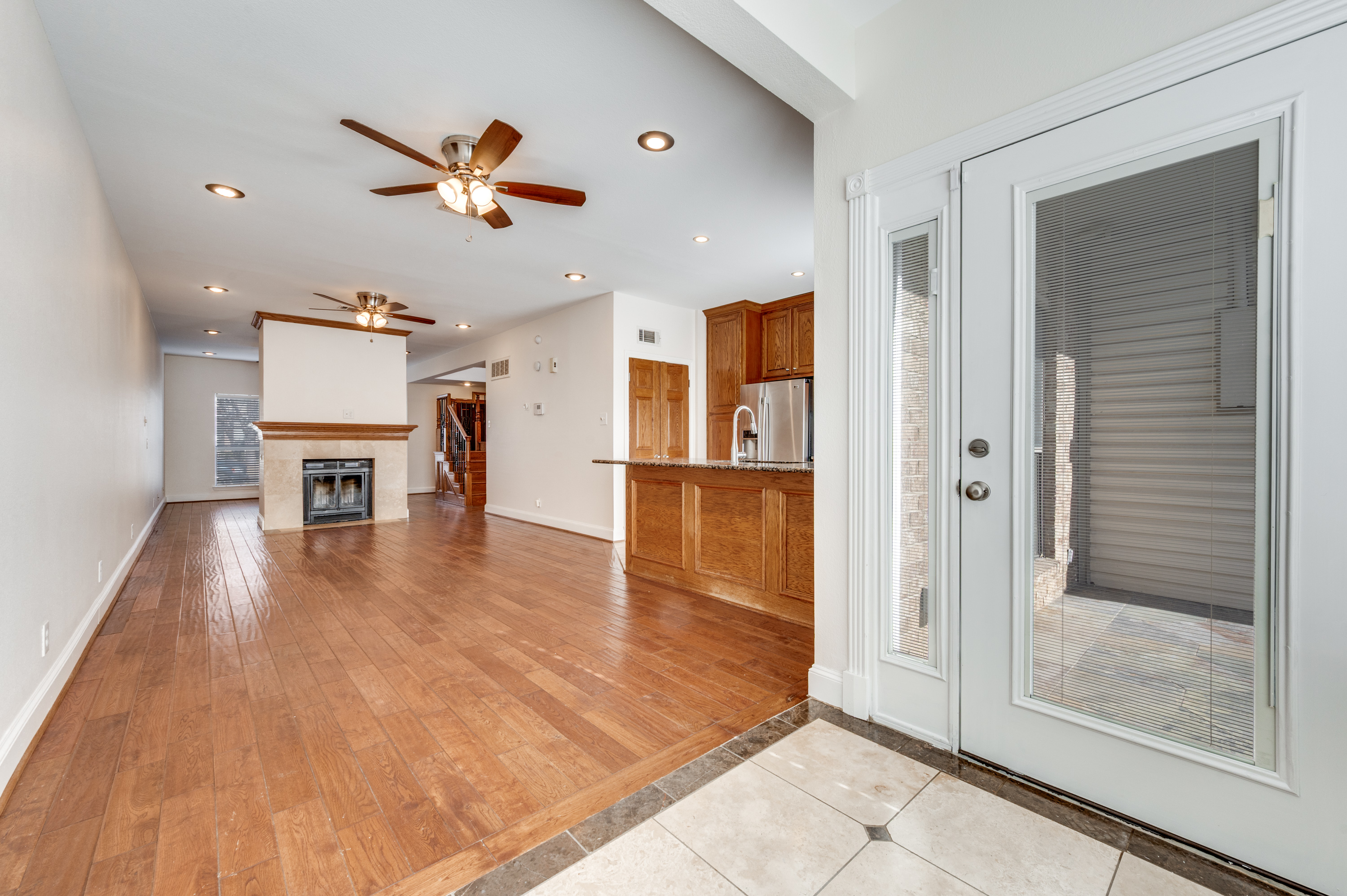  Move-In Ready Townhome: Prime Location, and Private Outdoor Space - 物件實景