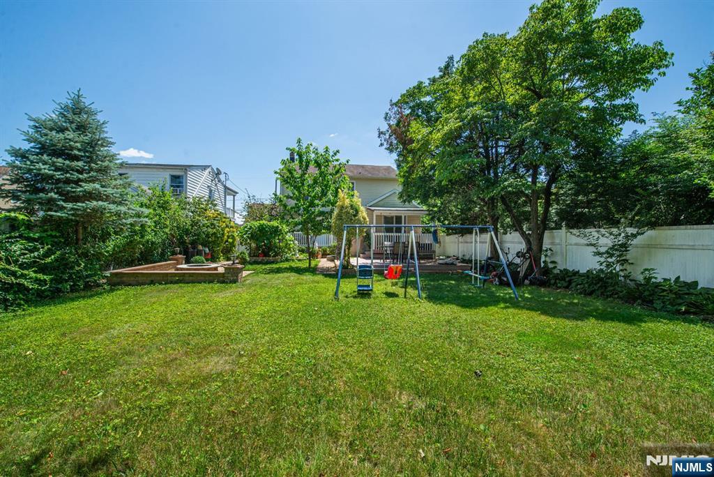 Pompton Lakes, New Jersey, 07442, United States, 3 Bedrooms Bedrooms, ,3 BathroomsBathrooms,Residential,For Sale,1875225