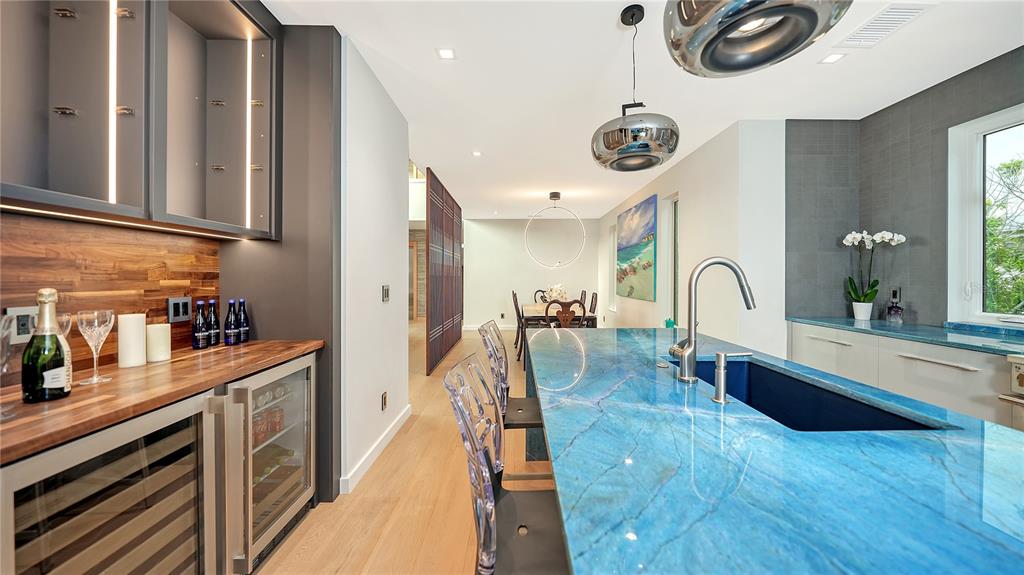 Longboat Key, Florida, 34228, United States, 5 Bedrooms Bedrooms, ,5 BathroomsBathrooms,Residential,For Sale,1766369