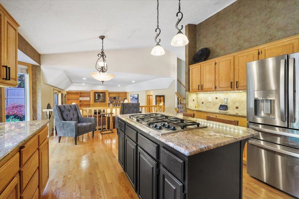 Spokane, Washington, 99223, United States, 5 Bedrooms Bedrooms, ,4 BathroomsBathrooms,Residential,For Sale,1988126