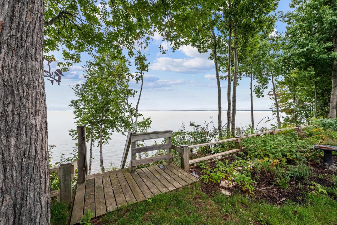 Washburn, Wisconsin, 54891, United States, 3 Bedrooms Bedrooms, ,1 BathroomBathrooms,Residential,For Sale,1960790