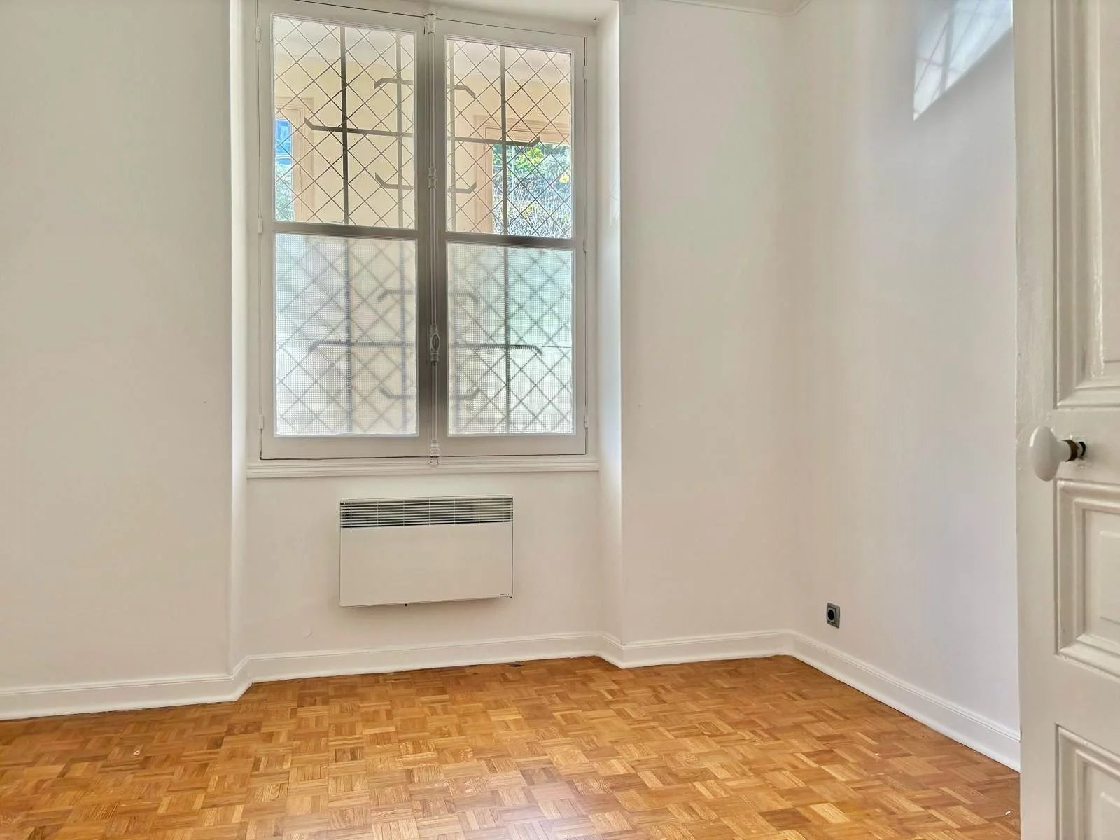 Beausoleil, Provence-Alpes-Côte d’Azur, 06240, FR, ,Residential,For Sale,1818481