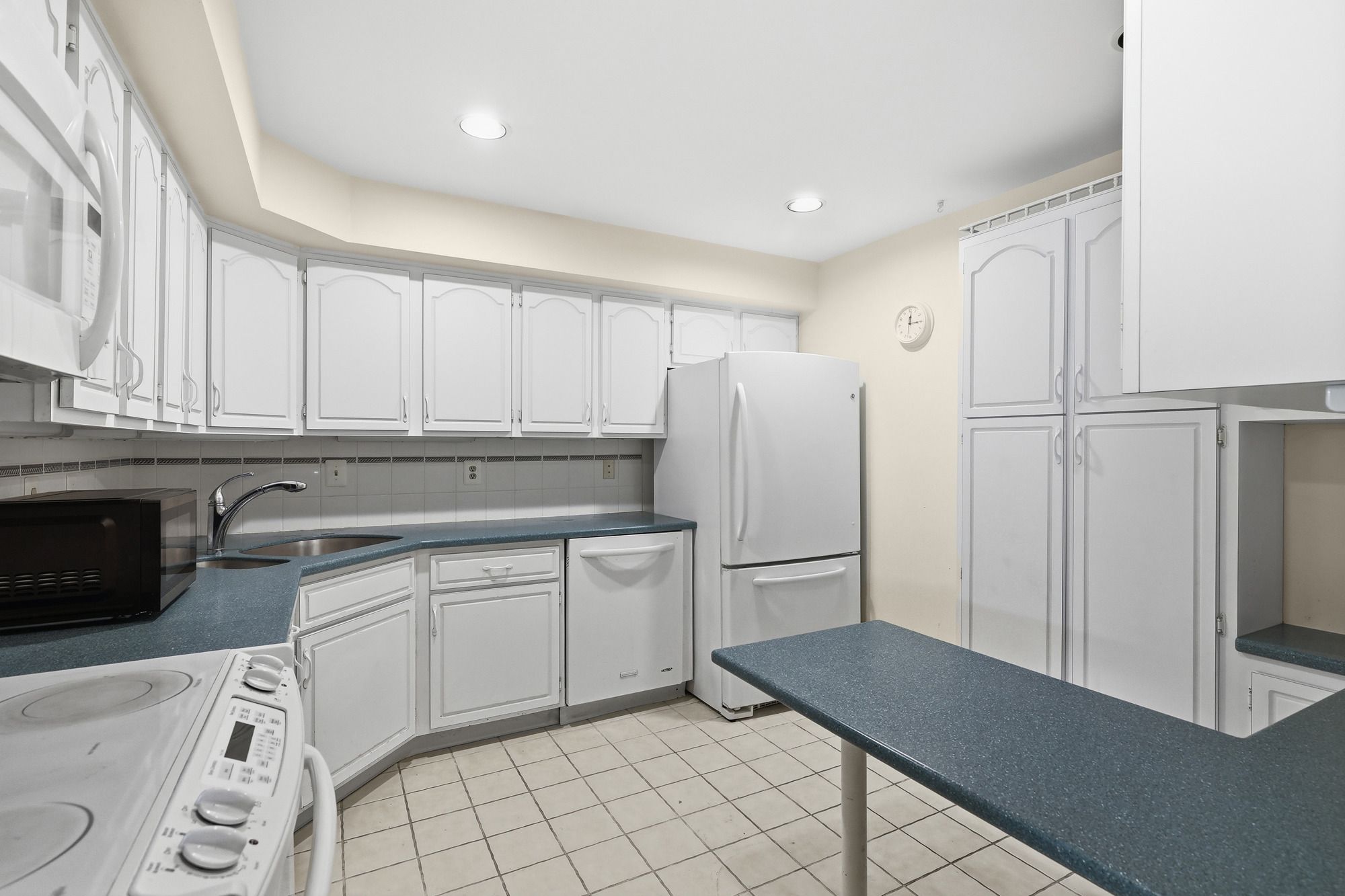  4677 Bayard Street #204, Pittsburgh, PA 15213 - 物件實景