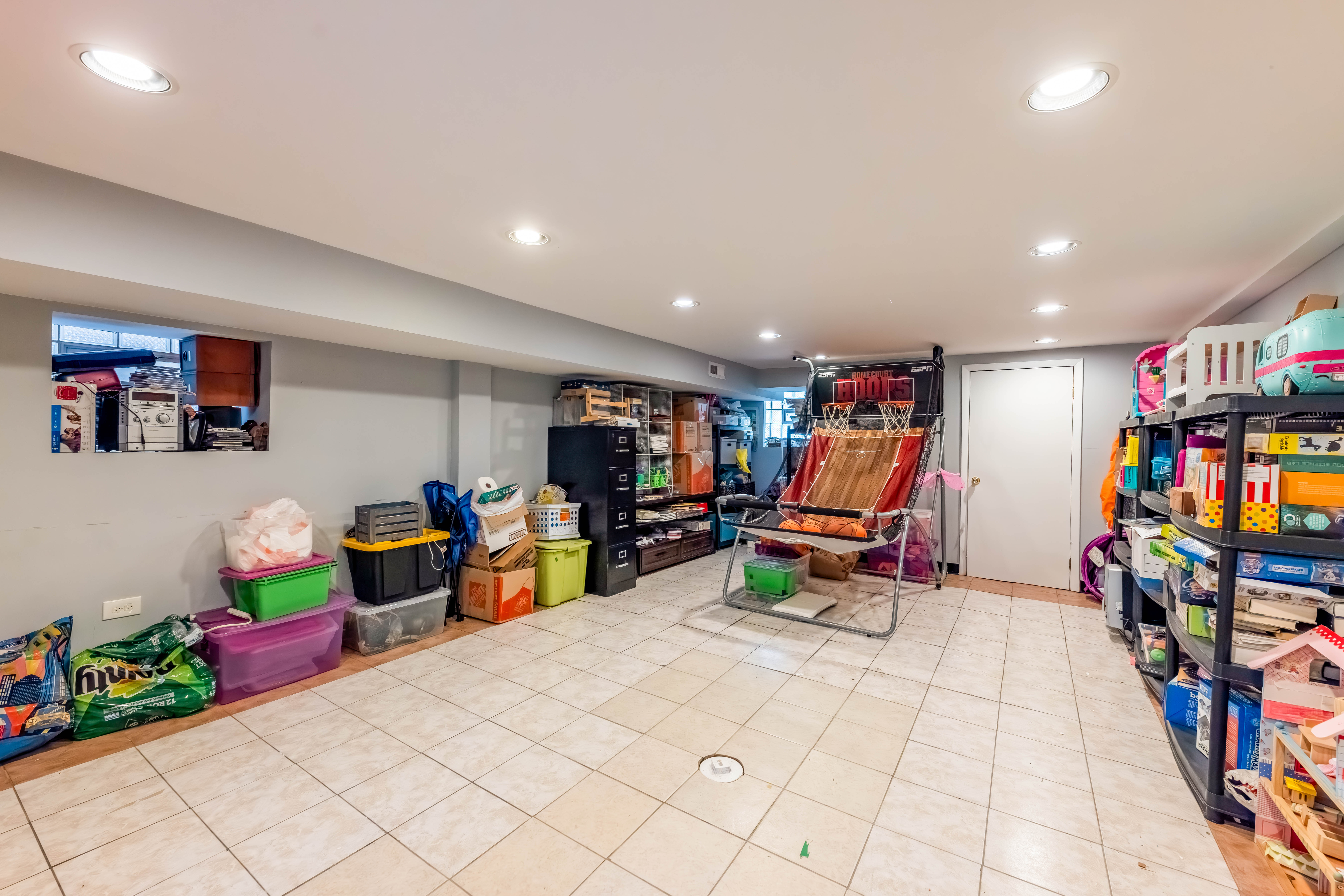  A Rare Opportunity to Own a Quintessential Vintage Rowhome - 物件實景