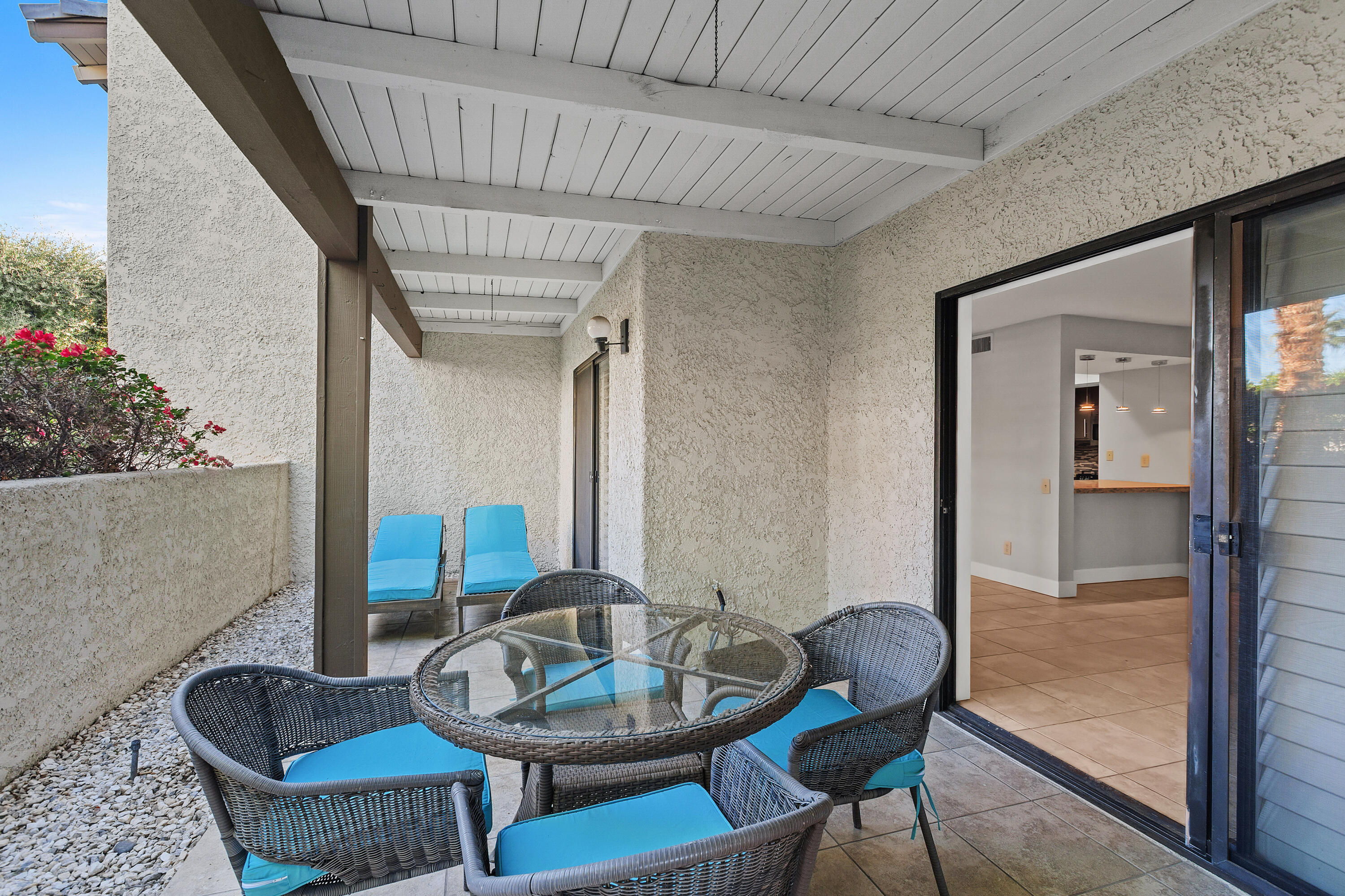 Palm Springs, California, 92264, United States, 3 Bedrooms Bedrooms, ,2 BathroomsBathrooms,Residential,For Sale,1998935