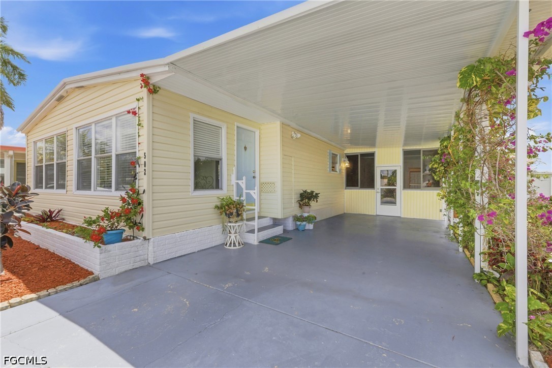 Pine Tree Ct, North Fort Myers, FL 33917