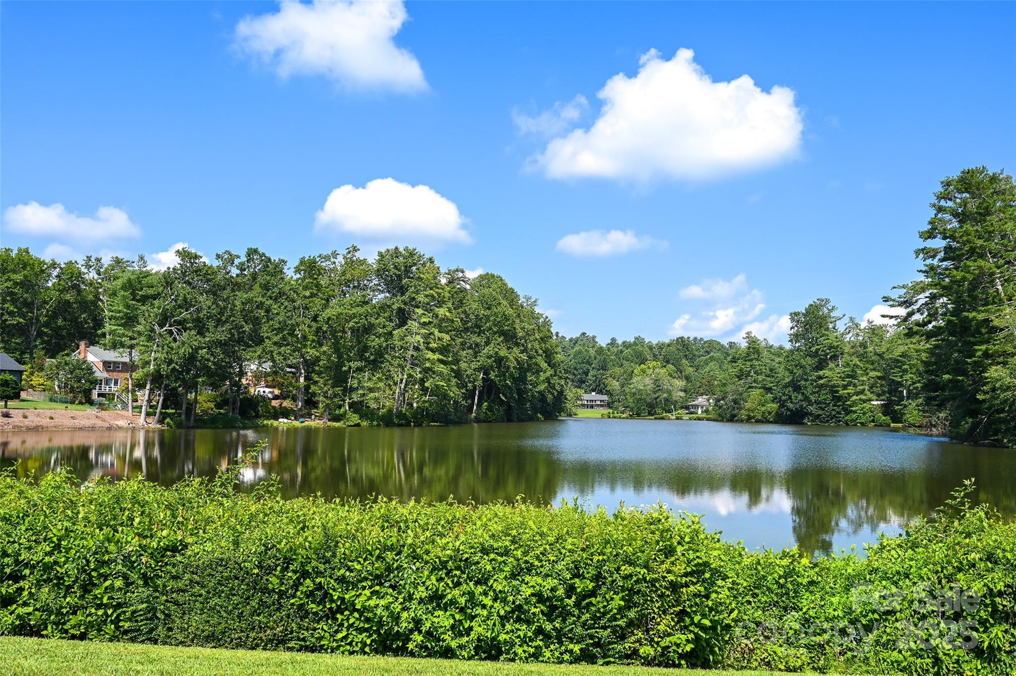 Hendersonville, North Carolina, 28739, United States, 5 Bedrooms Bedrooms, ,3 BathroomsBathrooms,Residential,For Sale,1903677