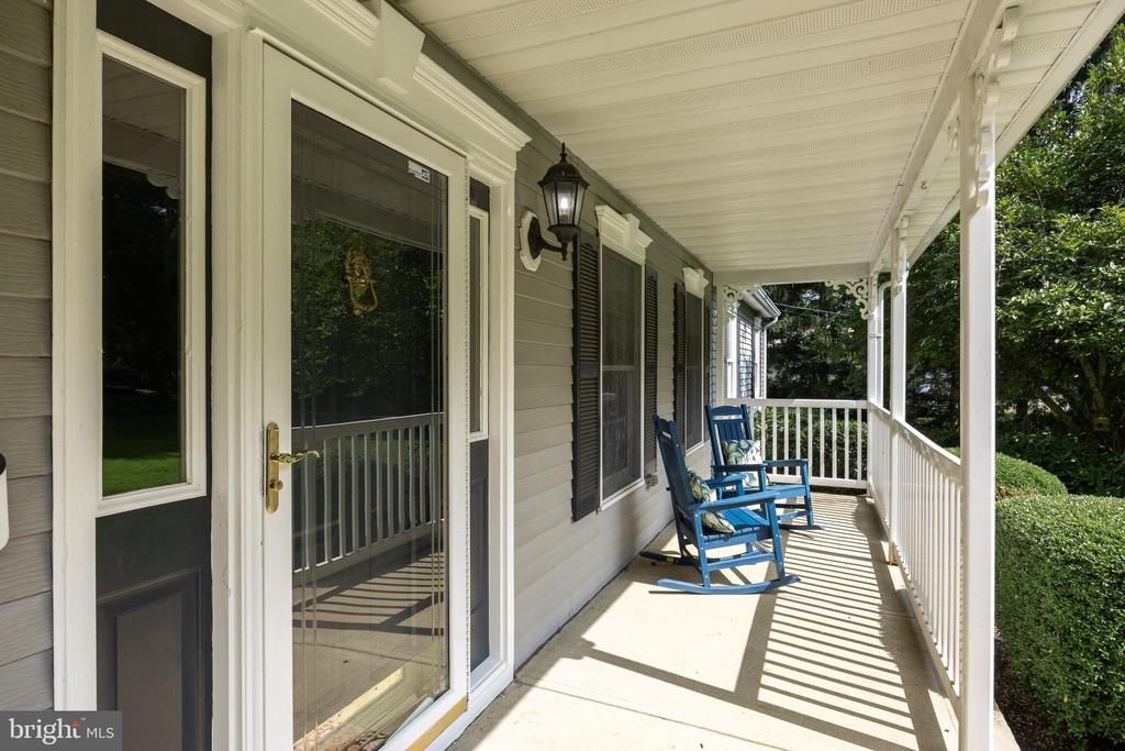 Cream Ridge, New Jersey, 08514, United States, 4 Bedrooms Bedrooms, ,3 BathroomsBathrooms,Residential,For Sale,1902972