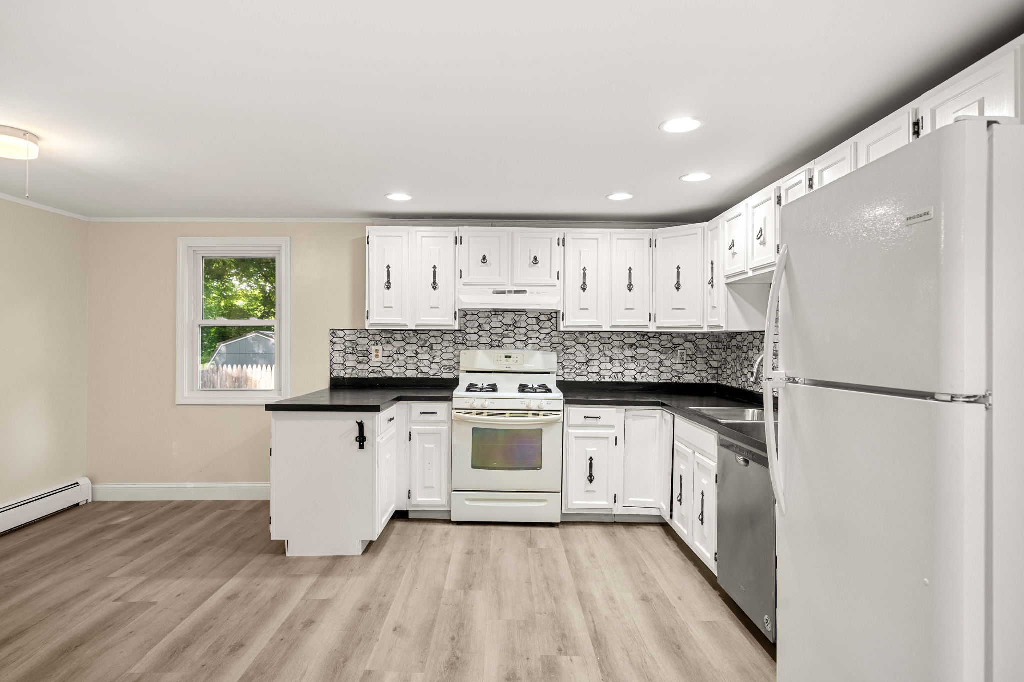  11 Central, Merrimac, MA, 01860 - 物件實景