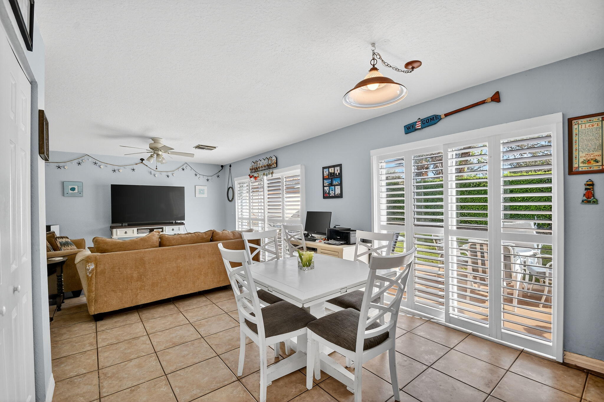 Lake Worth, Florida, 33463, United States, 4 Bedrooms Bedrooms, ,3 BathroomsBathrooms,Residential,For Sale,1995756