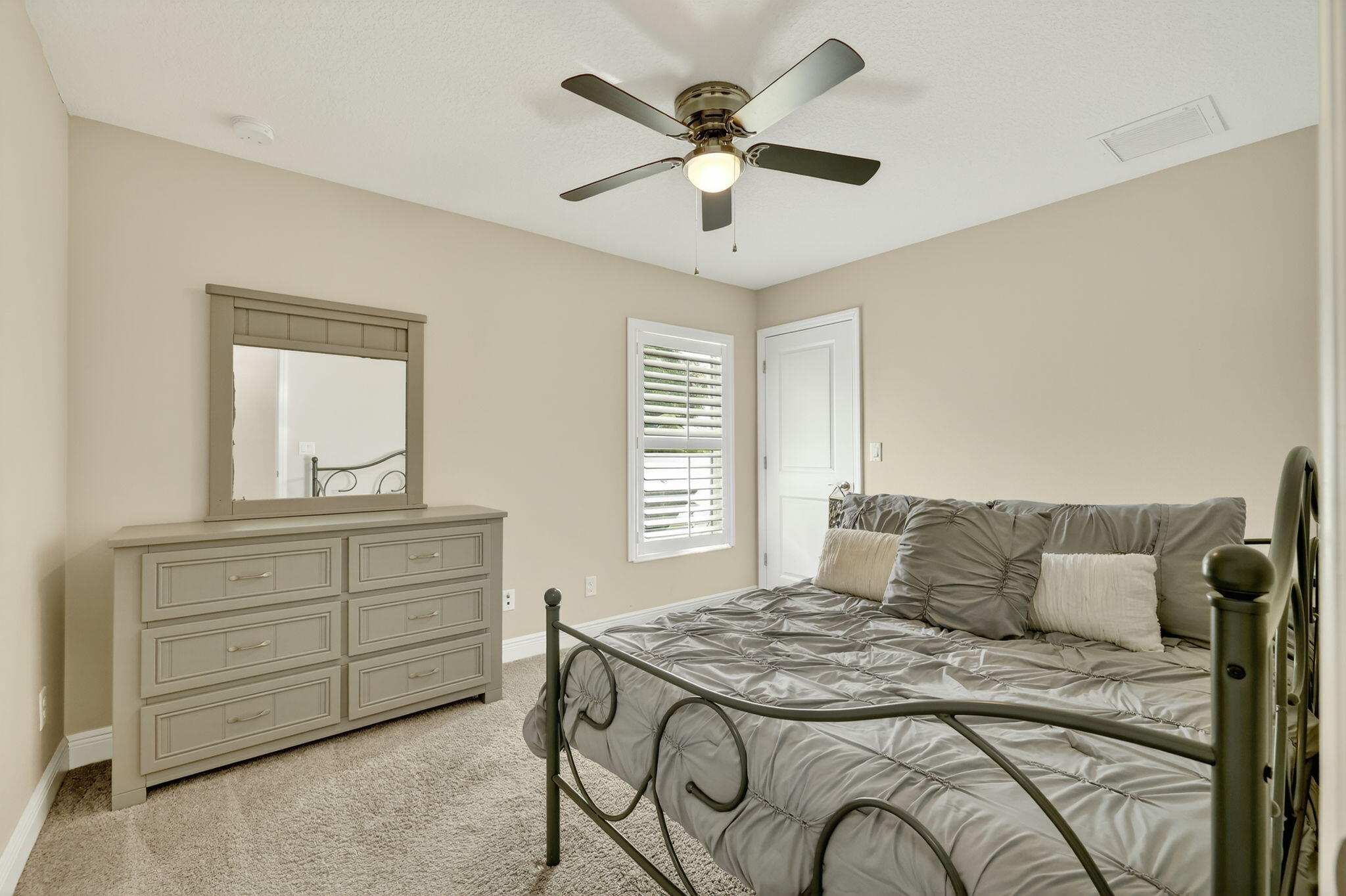 Port Saint Lucie, Florida, 34953, United States, 4 Bedrooms Bedrooms, ,2 BathroomsBathrooms,Residential,For Sale,1992941