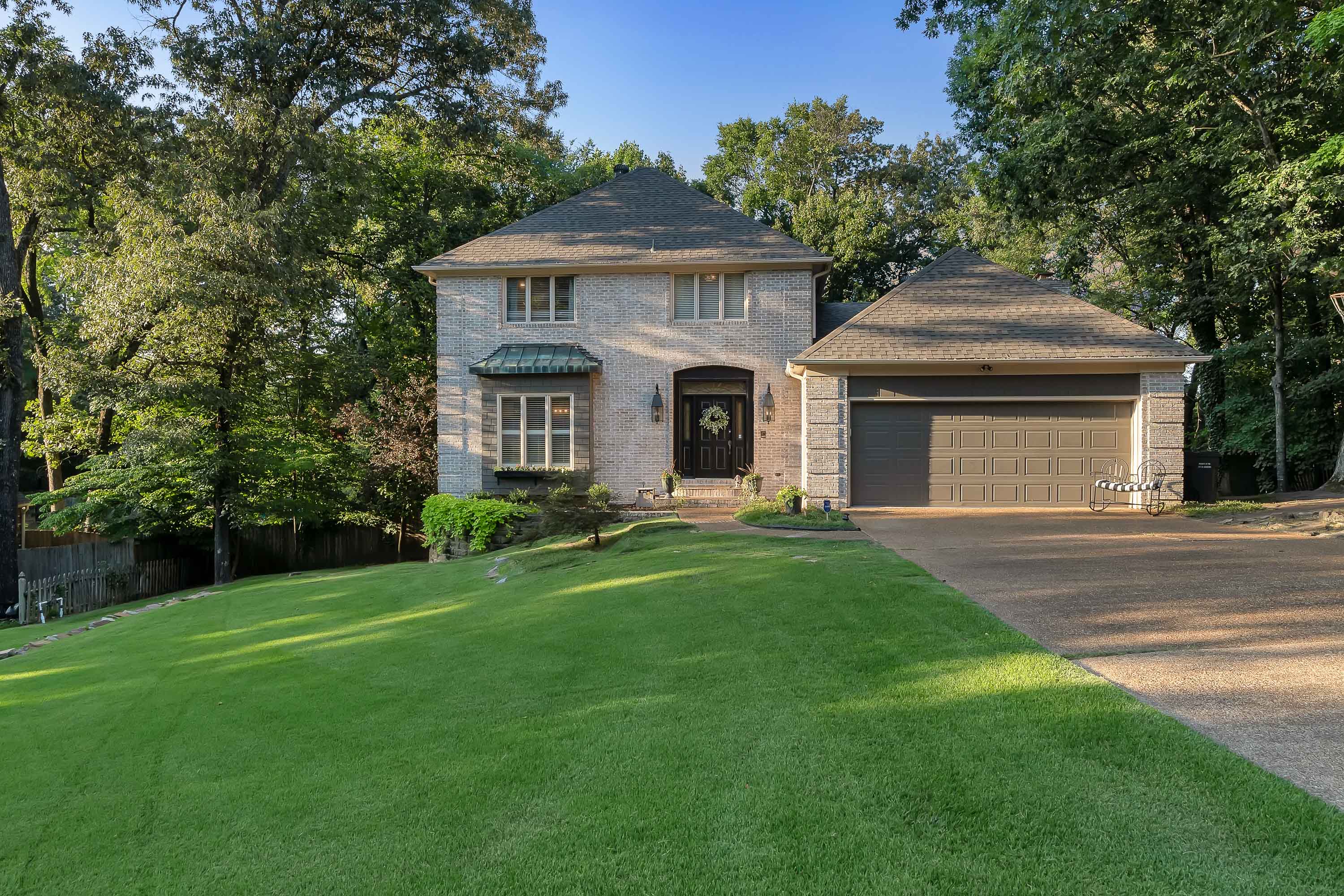 Jonesboro, Arkansas, 72401, United States, 4 Bedrooms Bedrooms, ,4 BathroomsBathrooms,Residential,For Sale,1961843