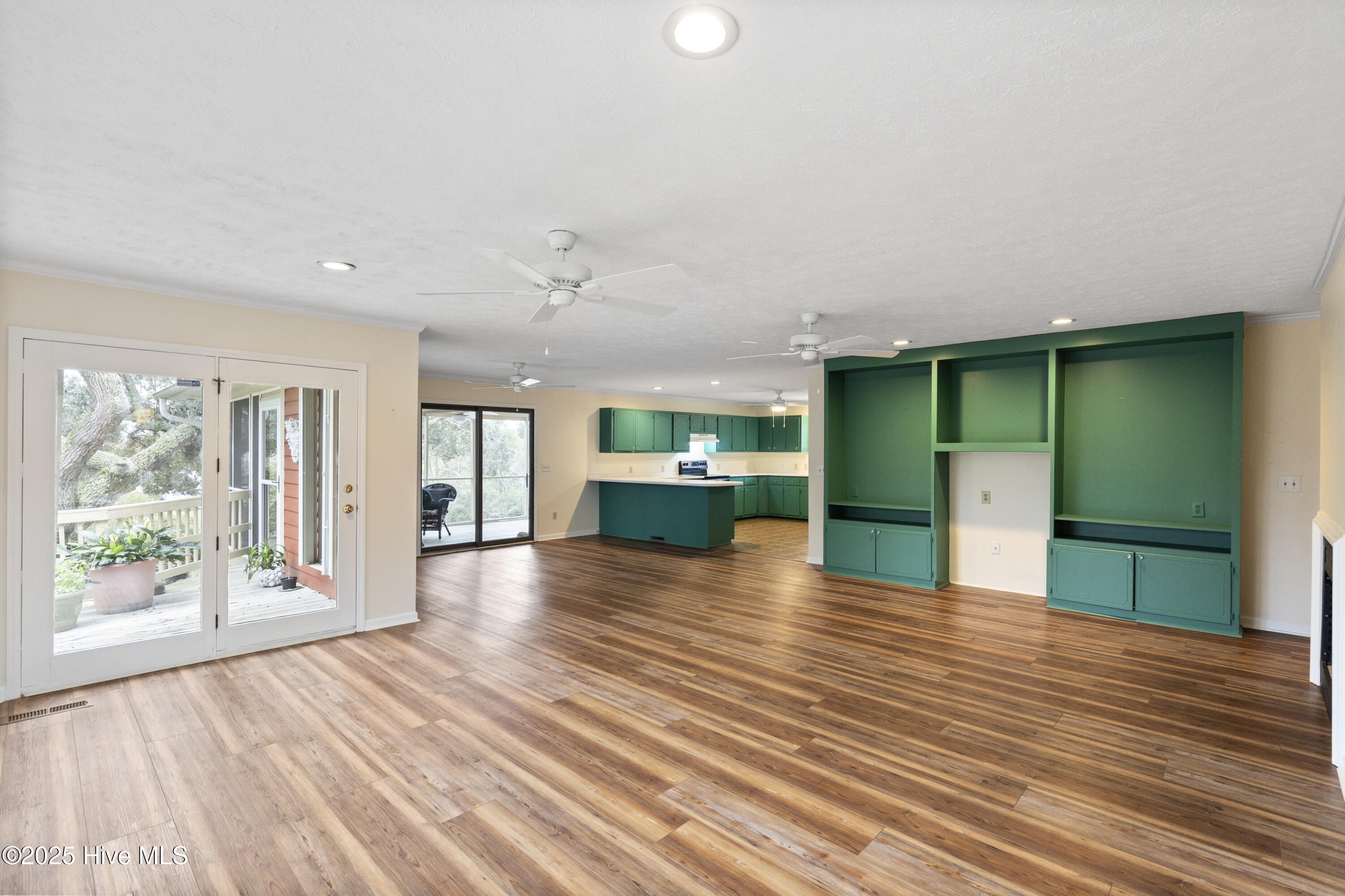 Emerald Isle, North Carolina, 28594, United States, 3 Bedrooms Bedrooms, ,3 BathroomsBathrooms,Residential,For Sale,1991113