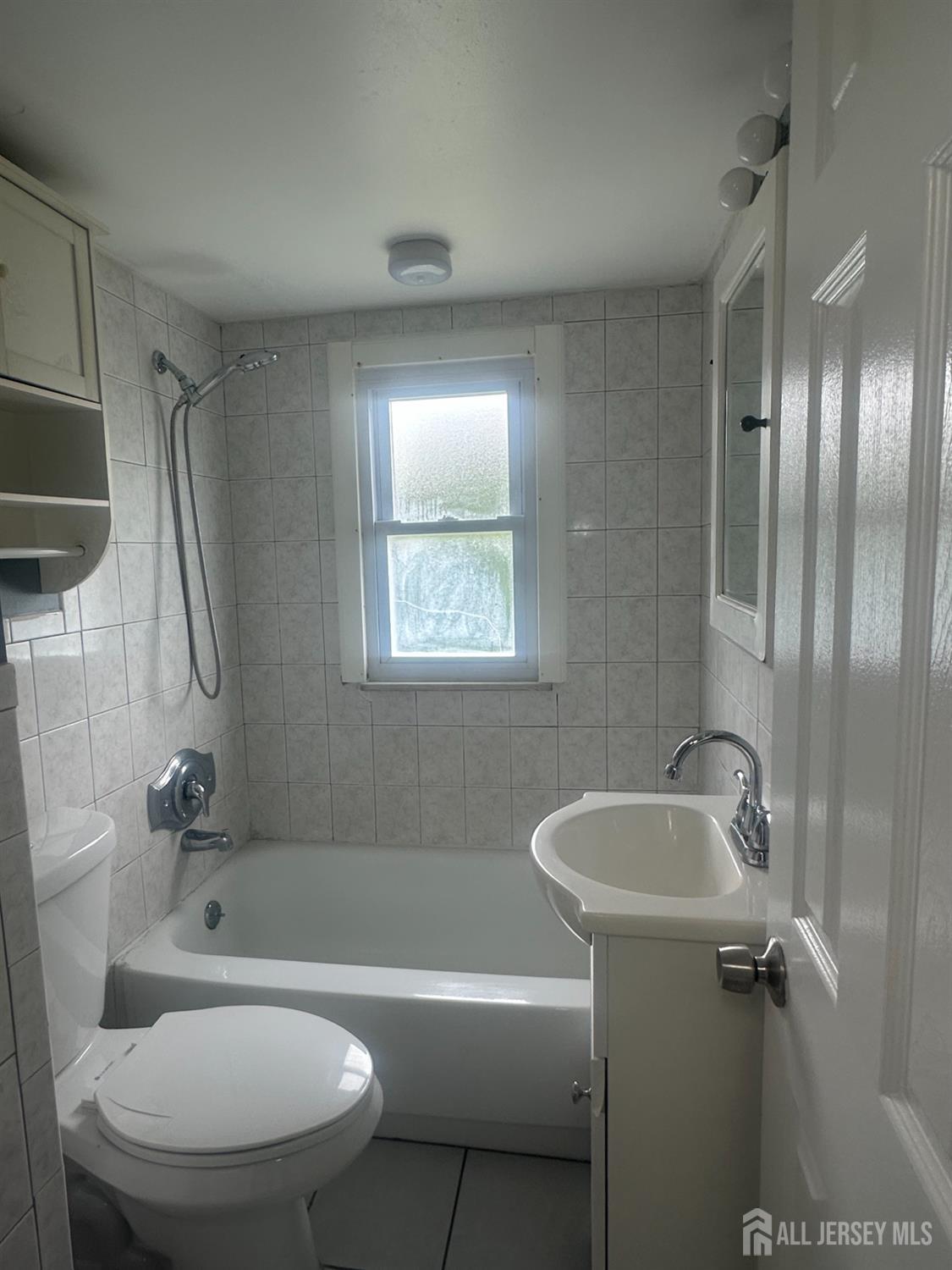 Rahway, New Jersey, 08857, United States, 4 Bedrooms Bedrooms, ,2 BathroomsBathrooms,Residential,For Sale,1906266