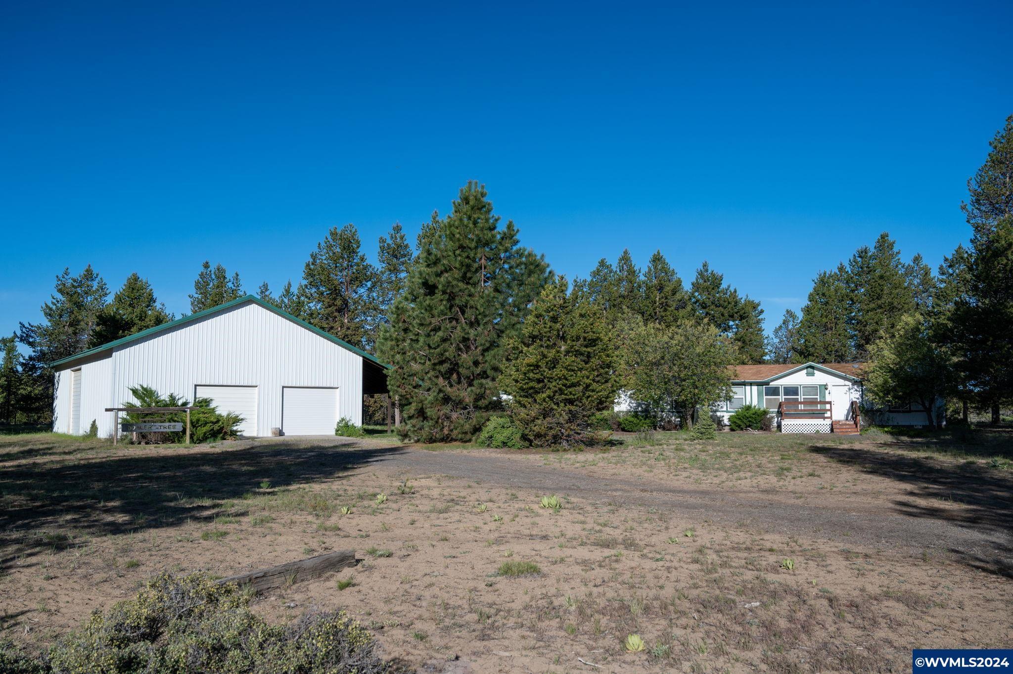 52255 Hunnington Rd, La Pine, Oregon, 97739, United States, 2 Bedrooms Bedrooms, ,3 BathroomsBathrooms,Residential,For Sale,52255 Hunnington Rd,1664148