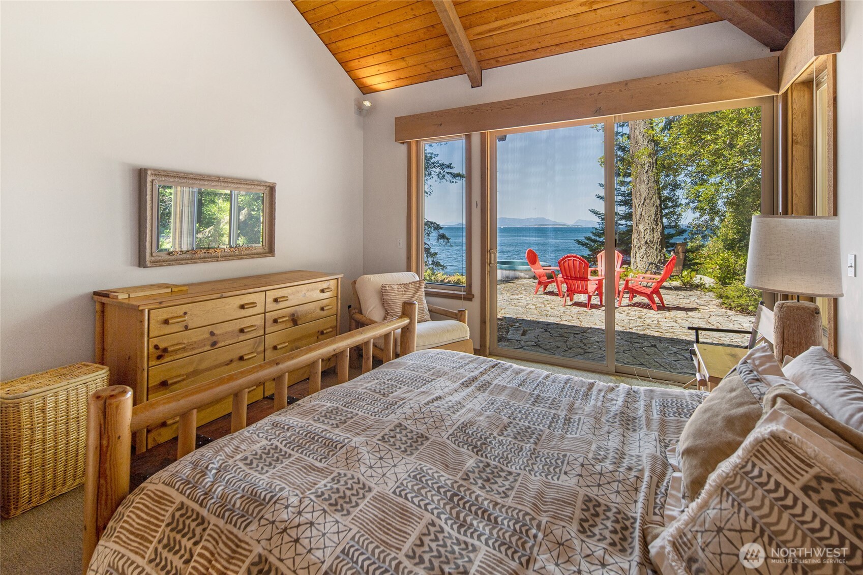 Henry Island, Washington, 98250, United States, 4 Bedrooms Bedrooms, ,1 BathroomBathrooms,Residential,For Sale,1988097