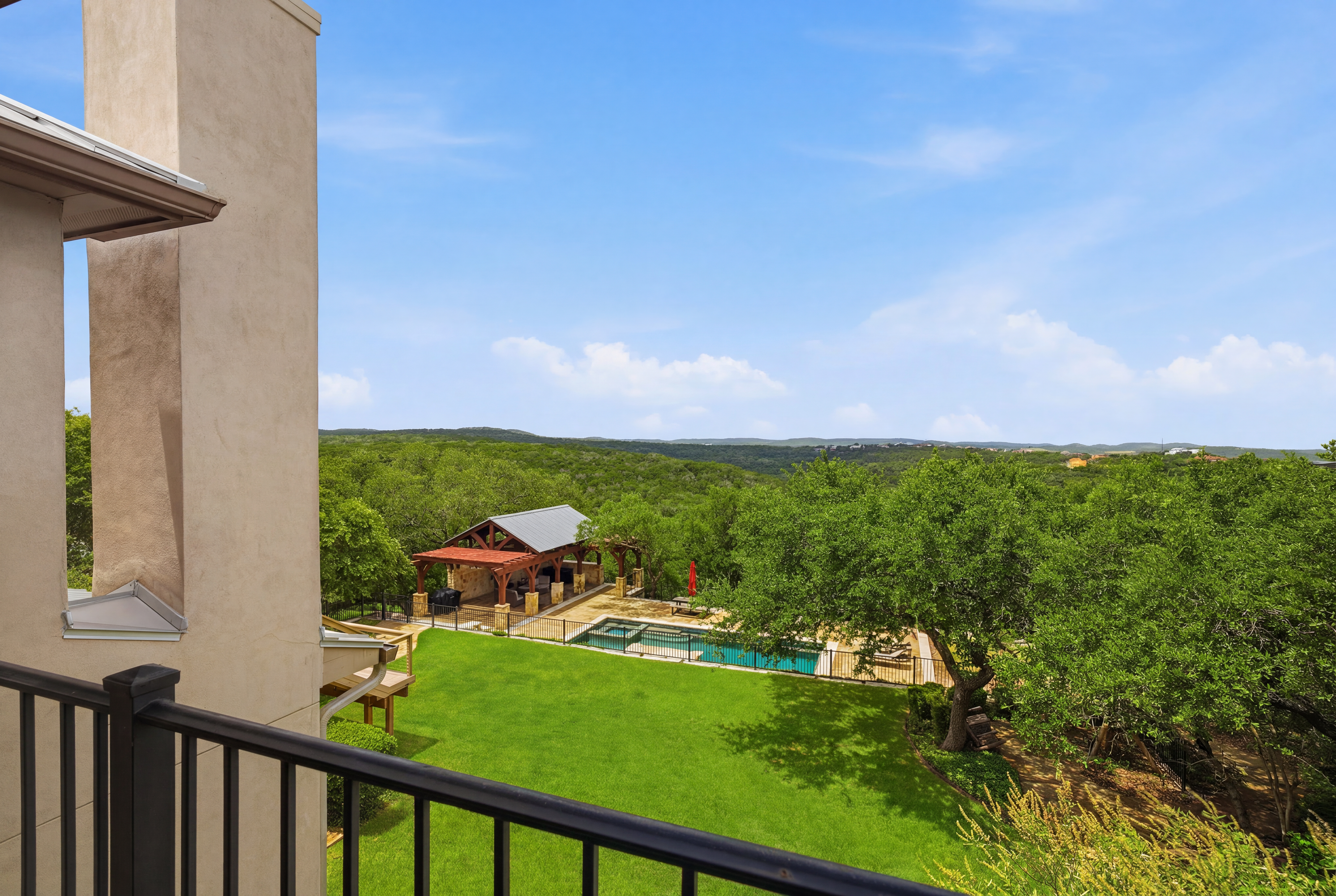  Iron Horse Canyon Estate with Resort-Style Backyard - 物件實景