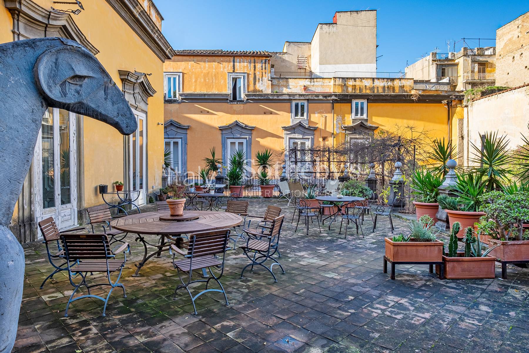  Monumental Renaissance mansion in the Naples historical center - 物件實景