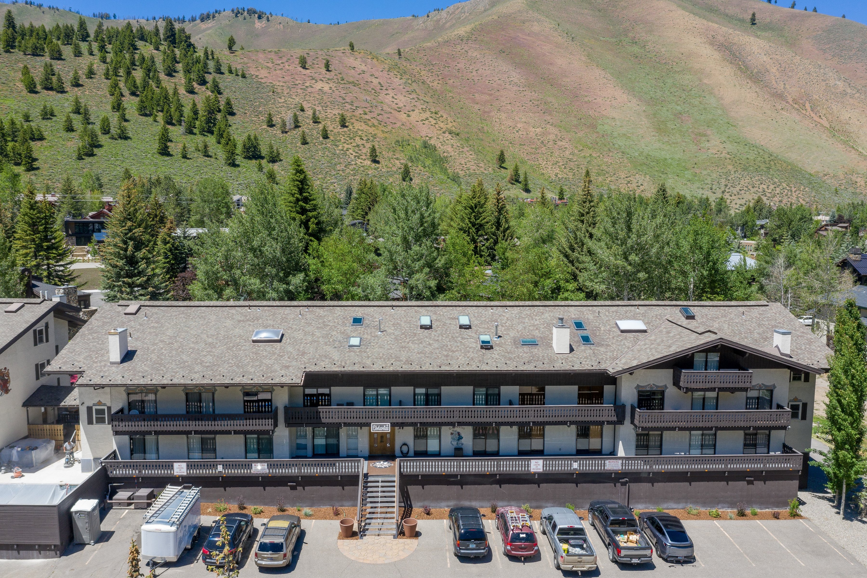  Coveted and Rarely Offered - 物件實景