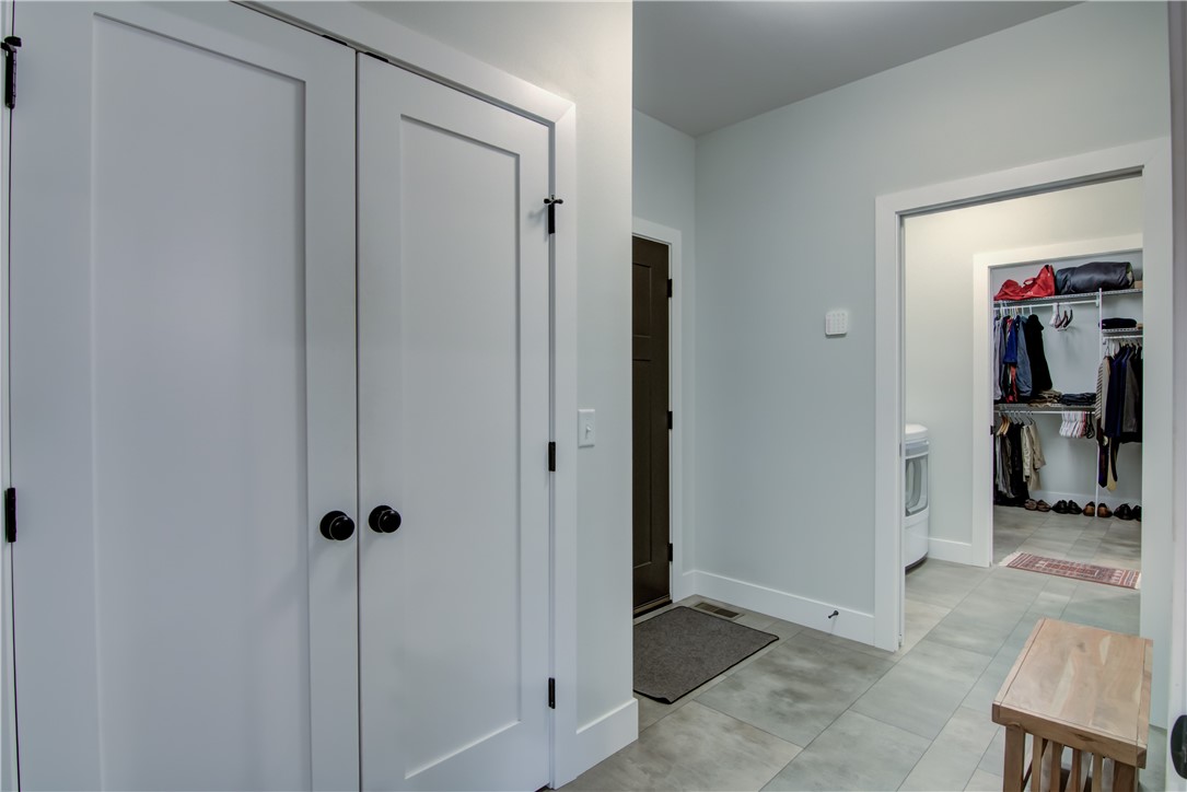 Eleva, Wisconsin, 54738, United States, 5 Bedrooms Bedrooms, ,3 BathroomsBathrooms,Residential,For Sale,1989894