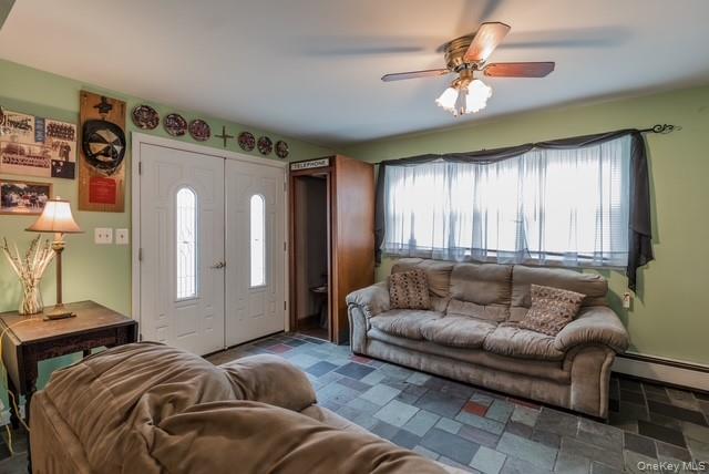 Smithtown, New York, 11787, United States, 3 Bedrooms Bedrooms, ,3 BathroomsBathrooms,Residential,For Sale,1992128