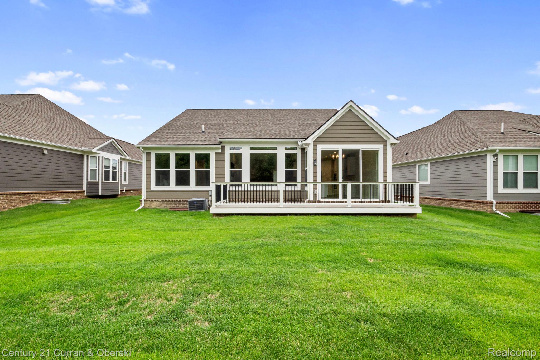 Northville, Michigan, 48168, United States, 2 Bedrooms Bedrooms, ,2 BathroomsBathrooms,Residential,For Sale,1983973