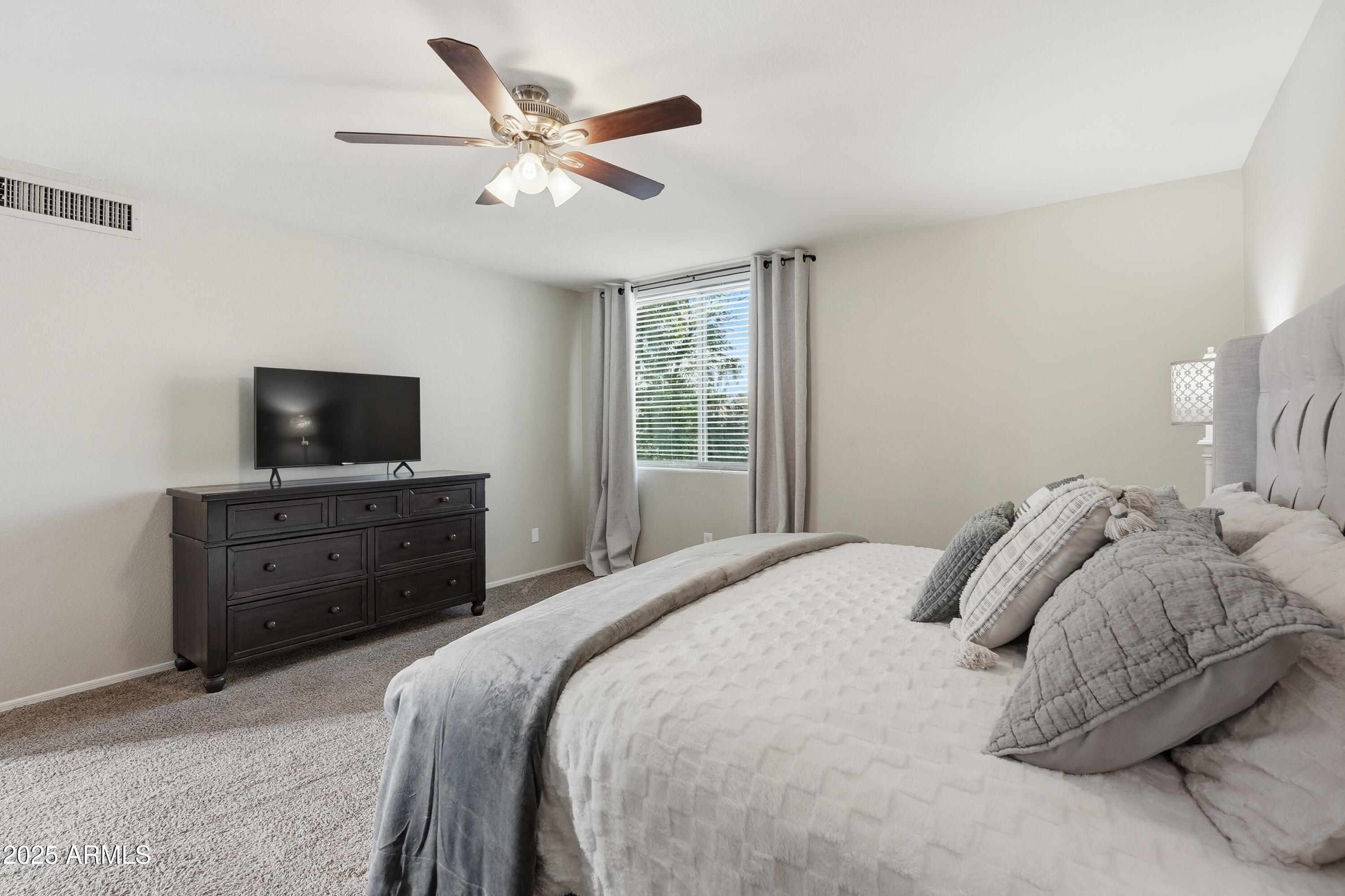 Gilbert, Arizona, 85234, United States, 4 Bedrooms Bedrooms, ,3 BathroomsBathrooms,Residential,For Sale,1997070