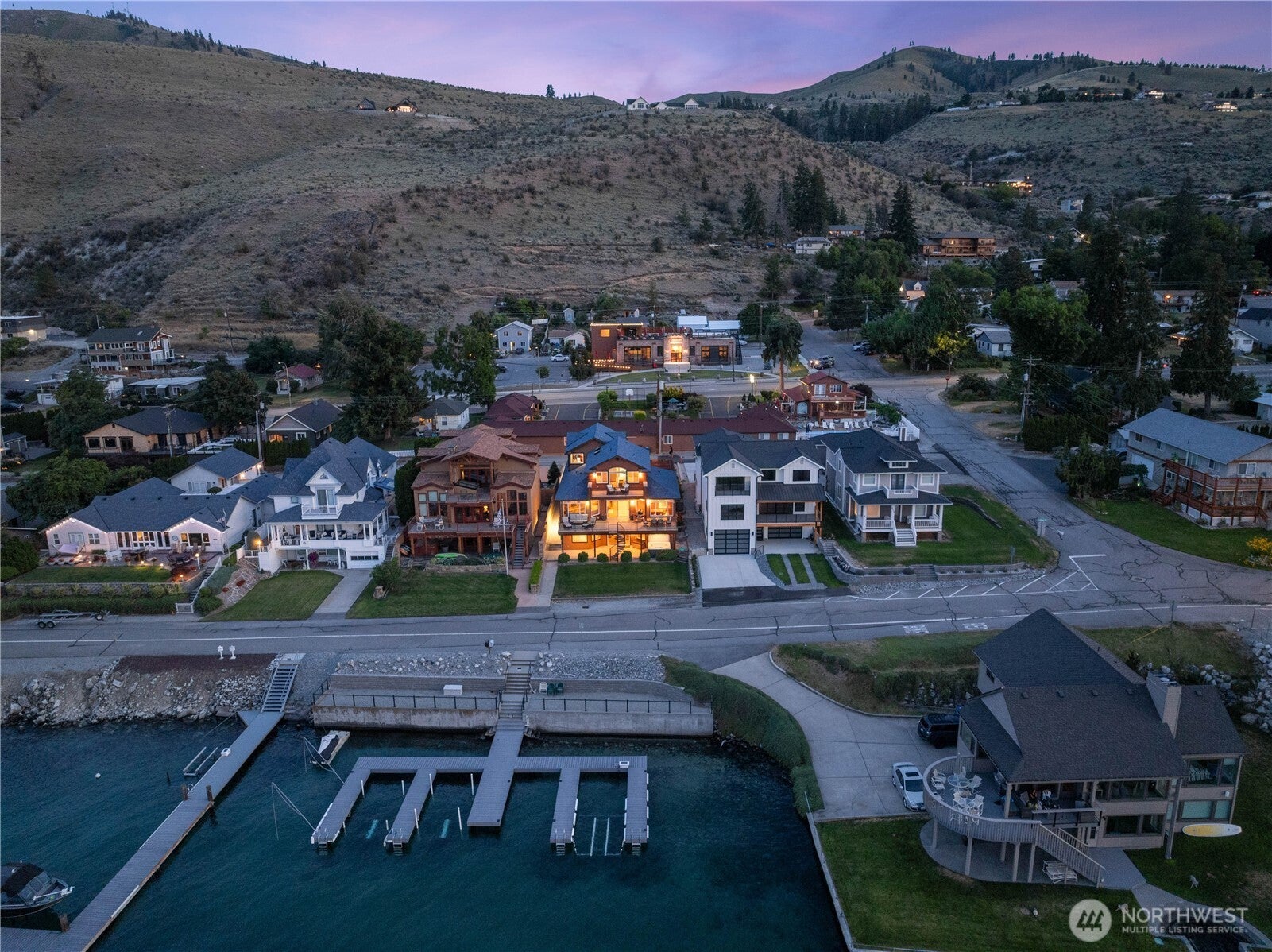 Chelan, Washington, 98816, United States, 5 Bedrooms Bedrooms, ,3 BathroomsBathrooms,Residential,For Sale,1896644