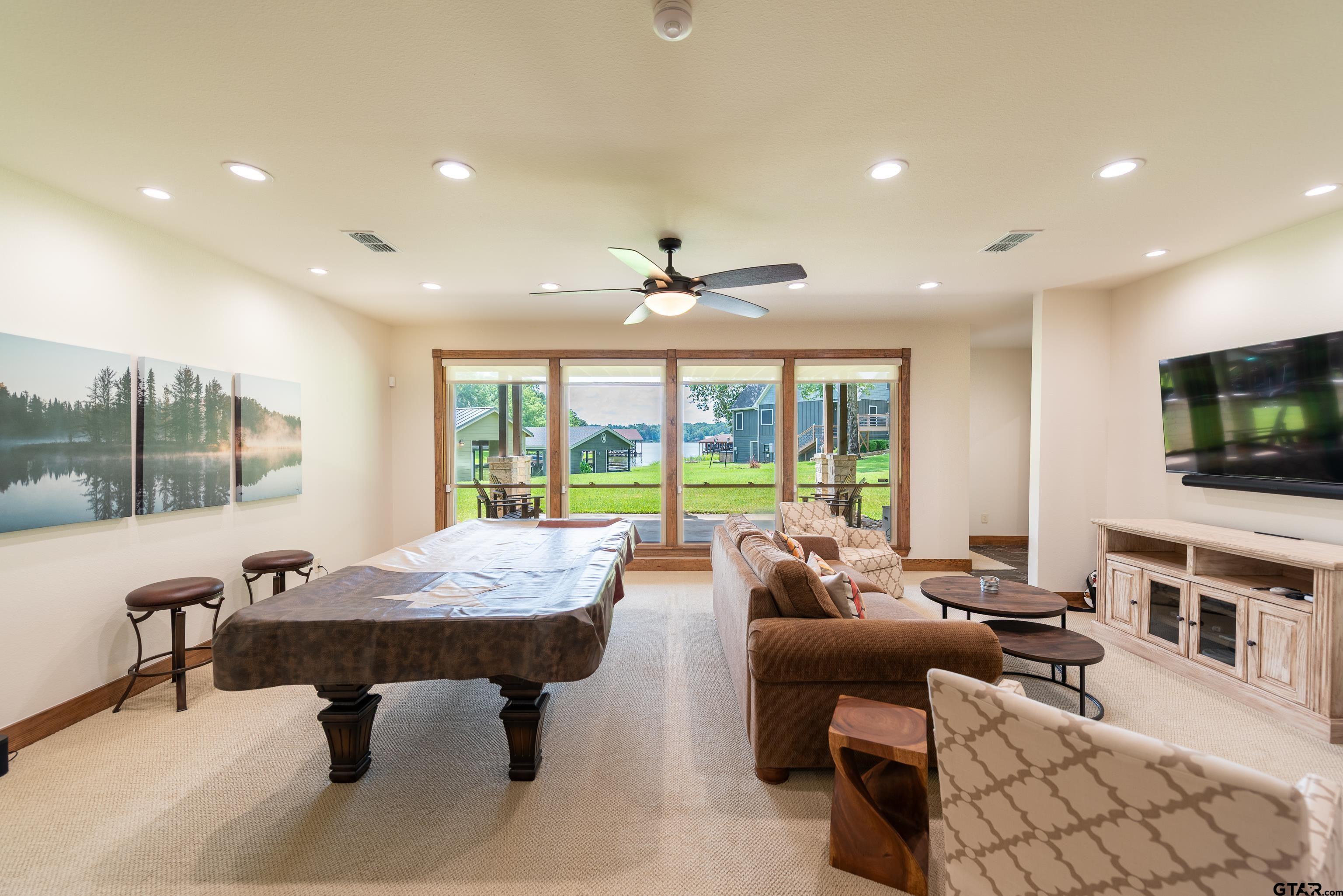 Scroggins, Texas, 75480, United States, 4 Bedrooms Bedrooms, ,5 BathroomsBathrooms,Residential,For Sale,1981840