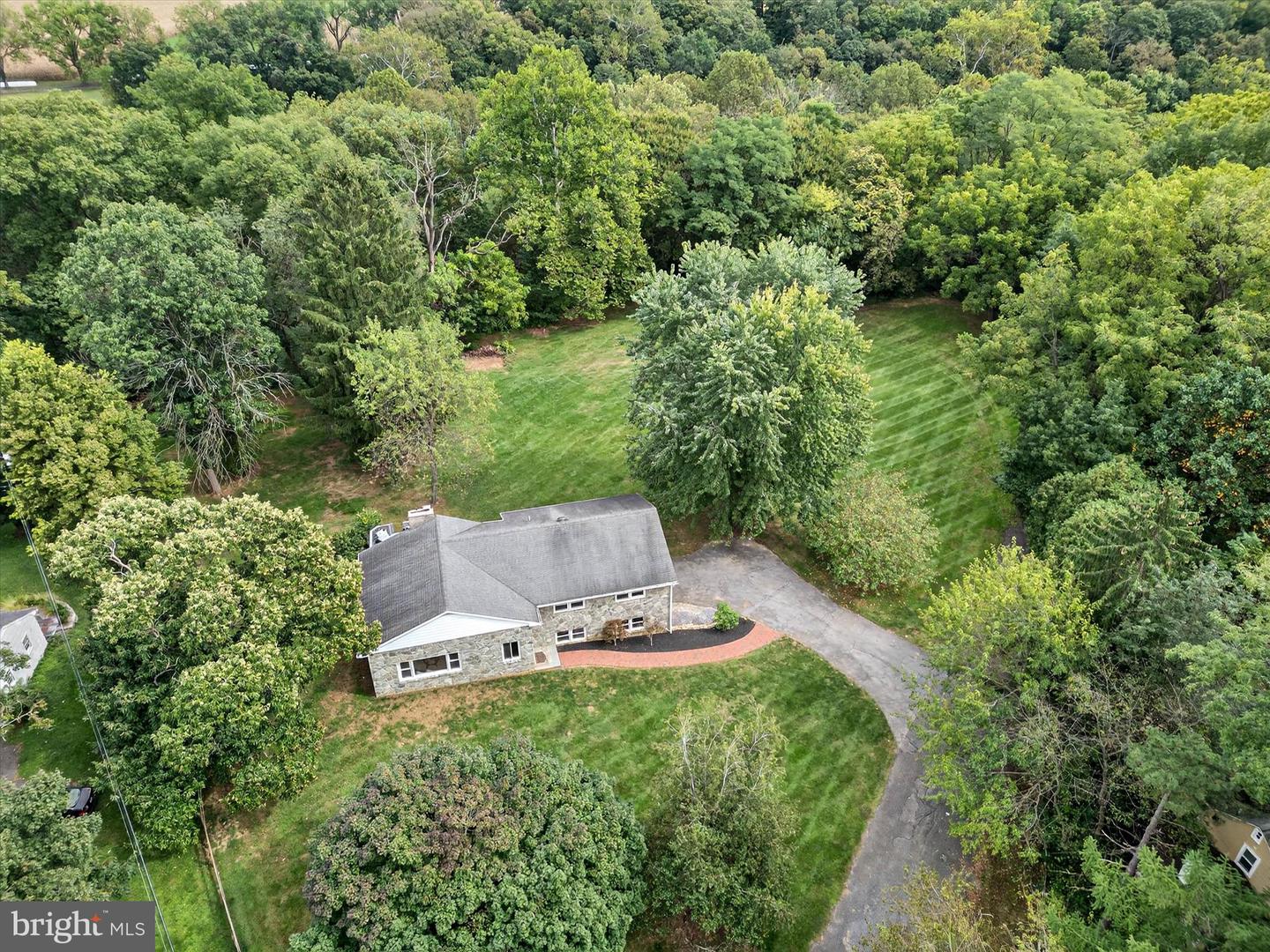 Lancaster, Pennsylvania, 17601, United States, 4 Bedrooms Bedrooms, ,3 BathroomsBathrooms,Residential,For Sale,2003108