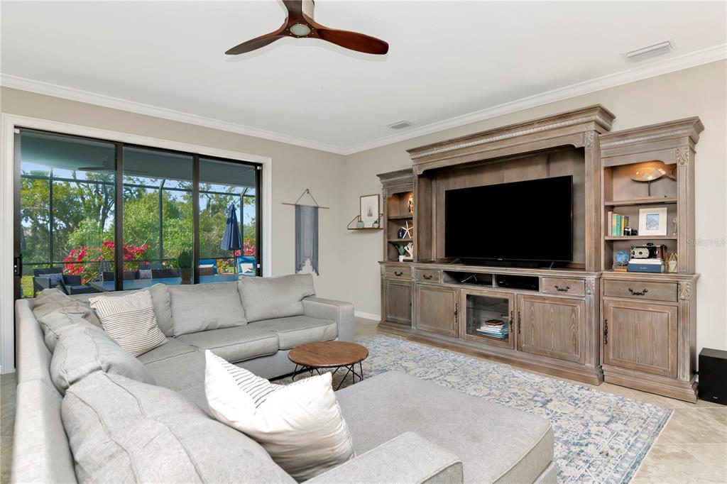 Bradenton, Florida, 34211, United States, 6 Bedrooms Bedrooms, ,5 BathroomsBathrooms,Residential,For Sale,1743496