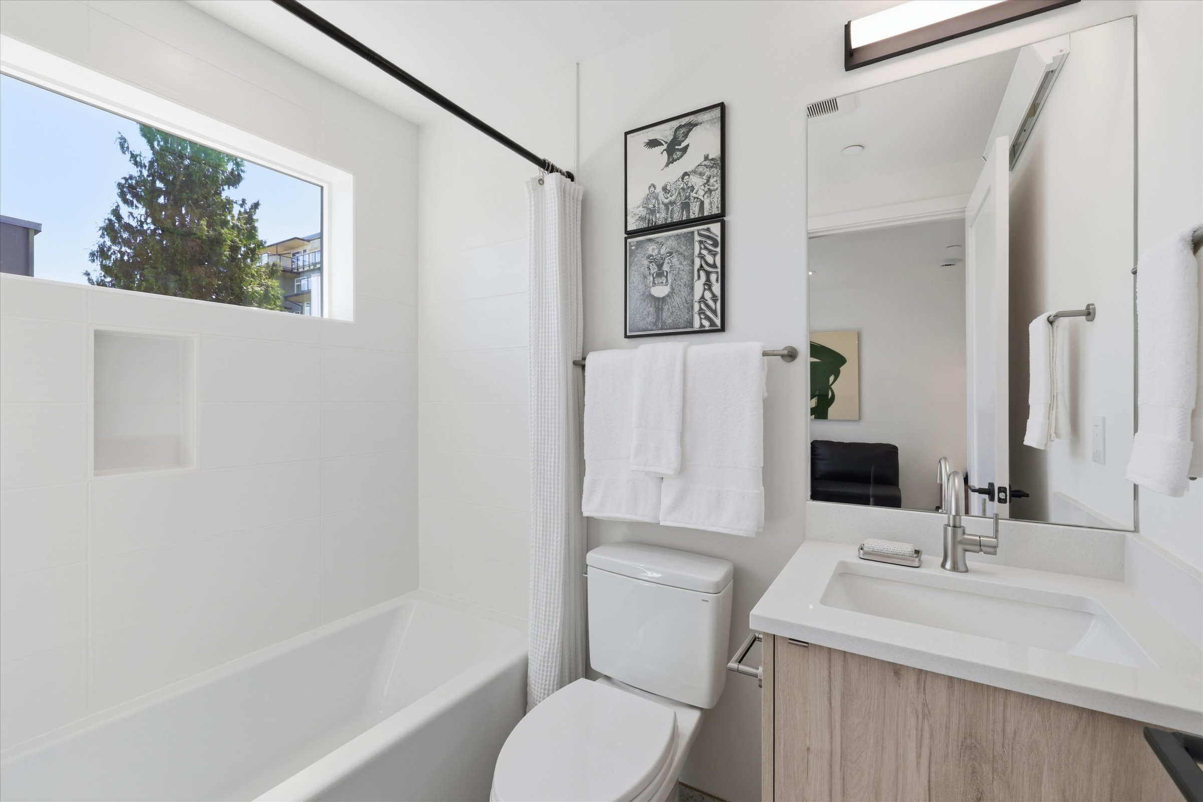  2011 Dexter Ave N Unit #A, Seattle, WA 98109 - 物件實景