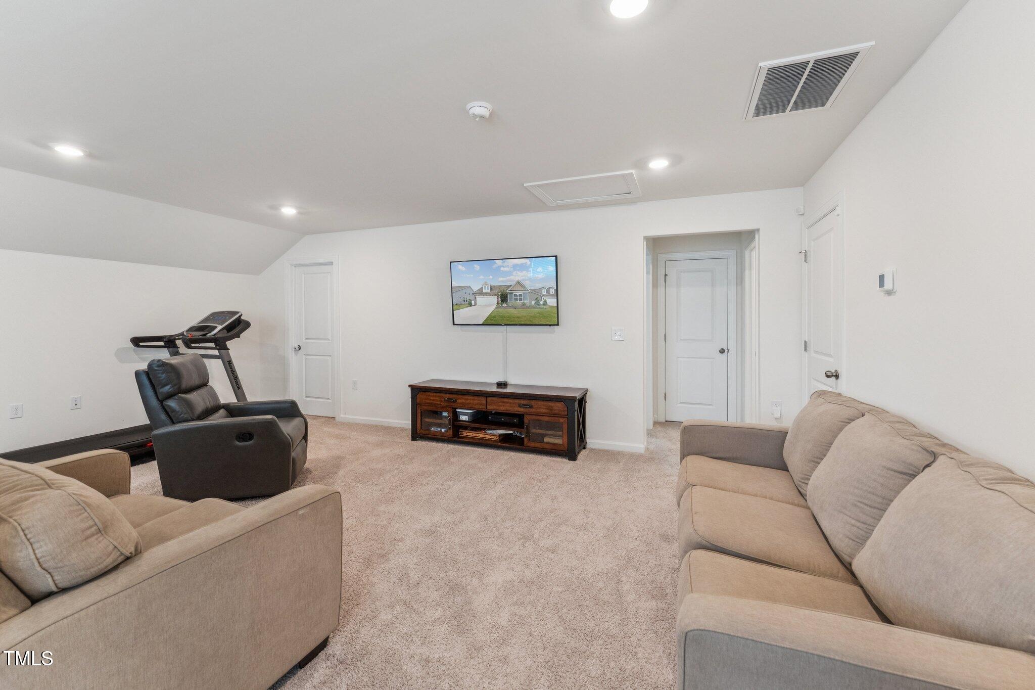 Holly Springs, North Carolina, 27540, United States, 4 Bedrooms Bedrooms, ,4 BathroomsBathrooms,Residential,For Sale,1919449