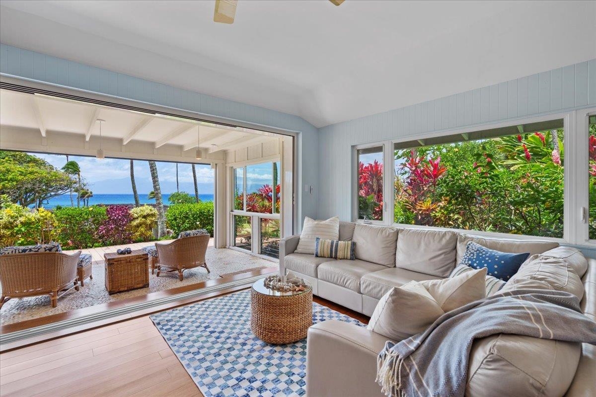 Lahaina, Hawaii, 96761, United States, 2 Bedrooms Bedrooms, ,2 BathroomsBathrooms,Residential,For Sale,1766434