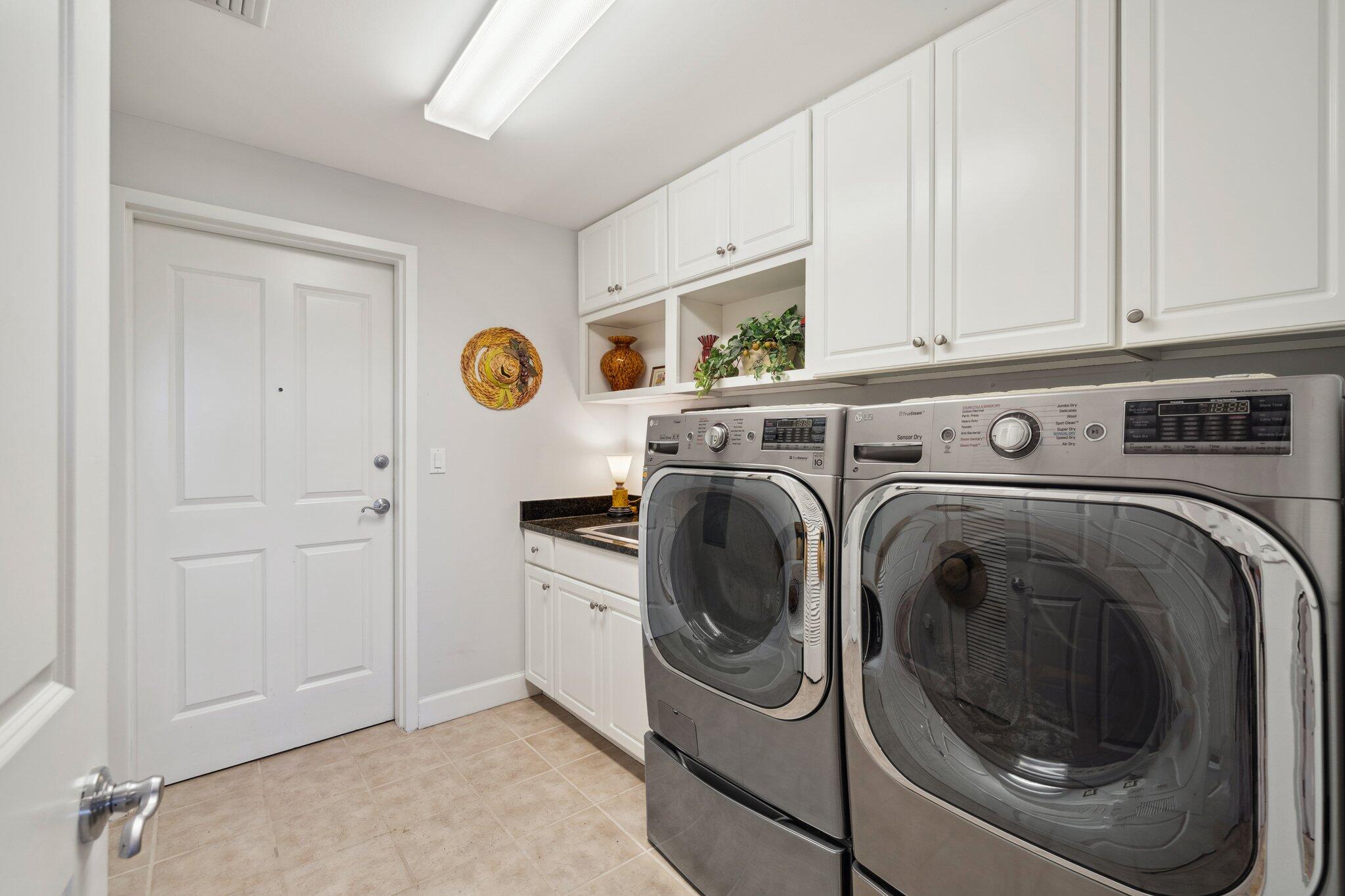 Destin, Florida, 32541, United States, 3 Bedrooms Bedrooms, ,4 BathroomsBathrooms,Residential,For Sale,1837400