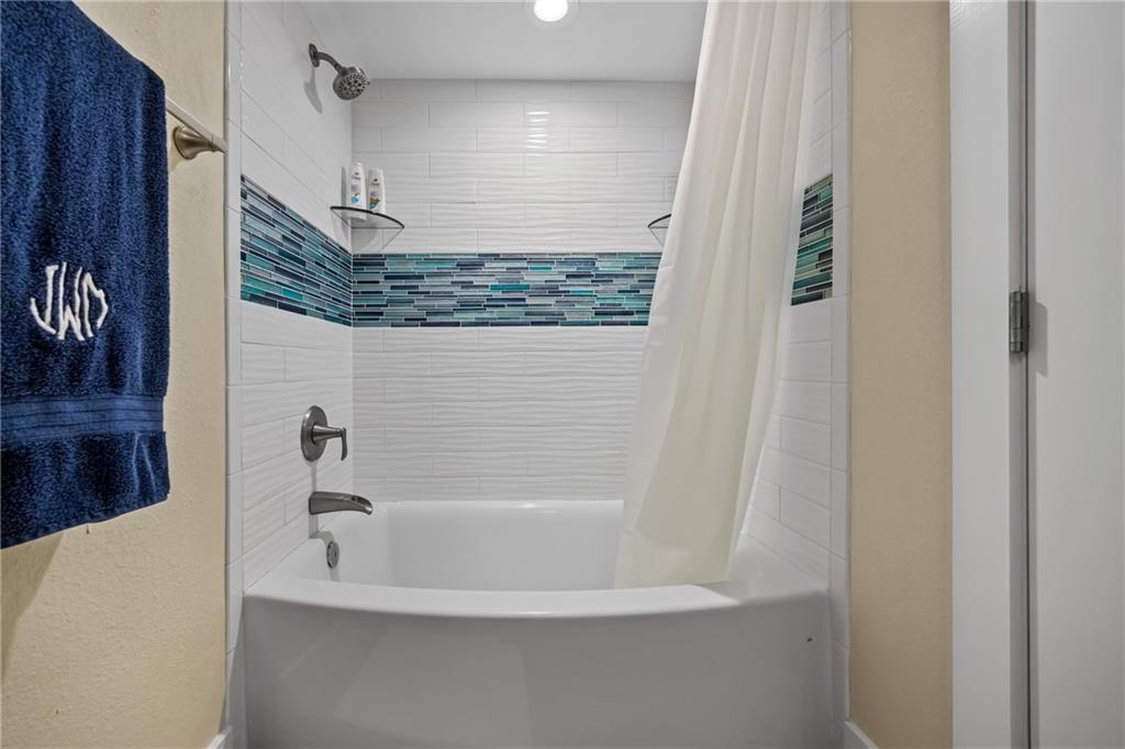 Rockport, Texas, 78382, United States, 3 Bedrooms Bedrooms, ,4 BathroomsBathrooms,Residential,For Sale,1892690
