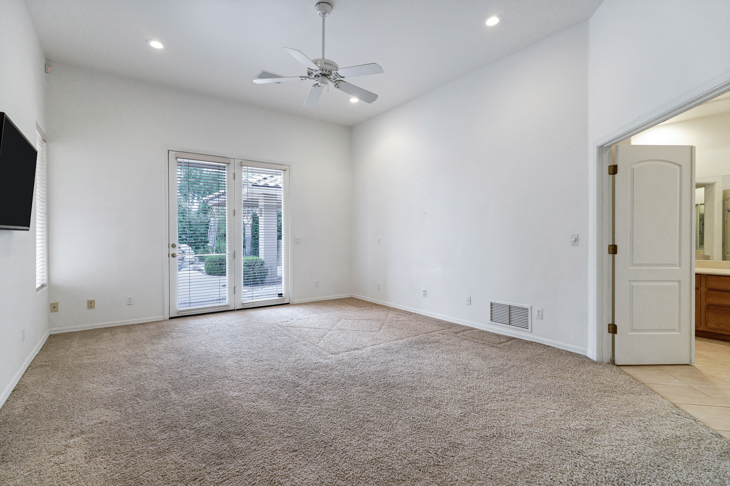 Mesa, Arizona, 85205, United States, 6 Bedrooms Bedrooms, ,3 BathroomsBathrooms,Residential,For Sale,1900615