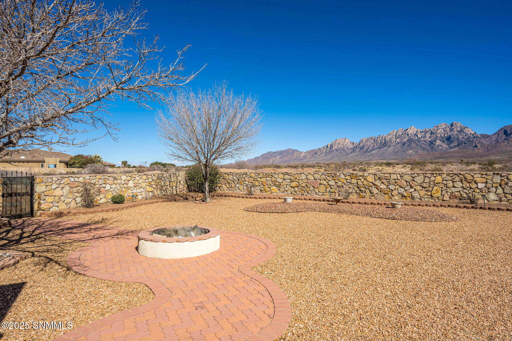 Las Cruces, New Mexico, 88011, United States, 4 Bedrooms Bedrooms, ,5 BathroomsBathrooms,Residential,For Sale,1709663