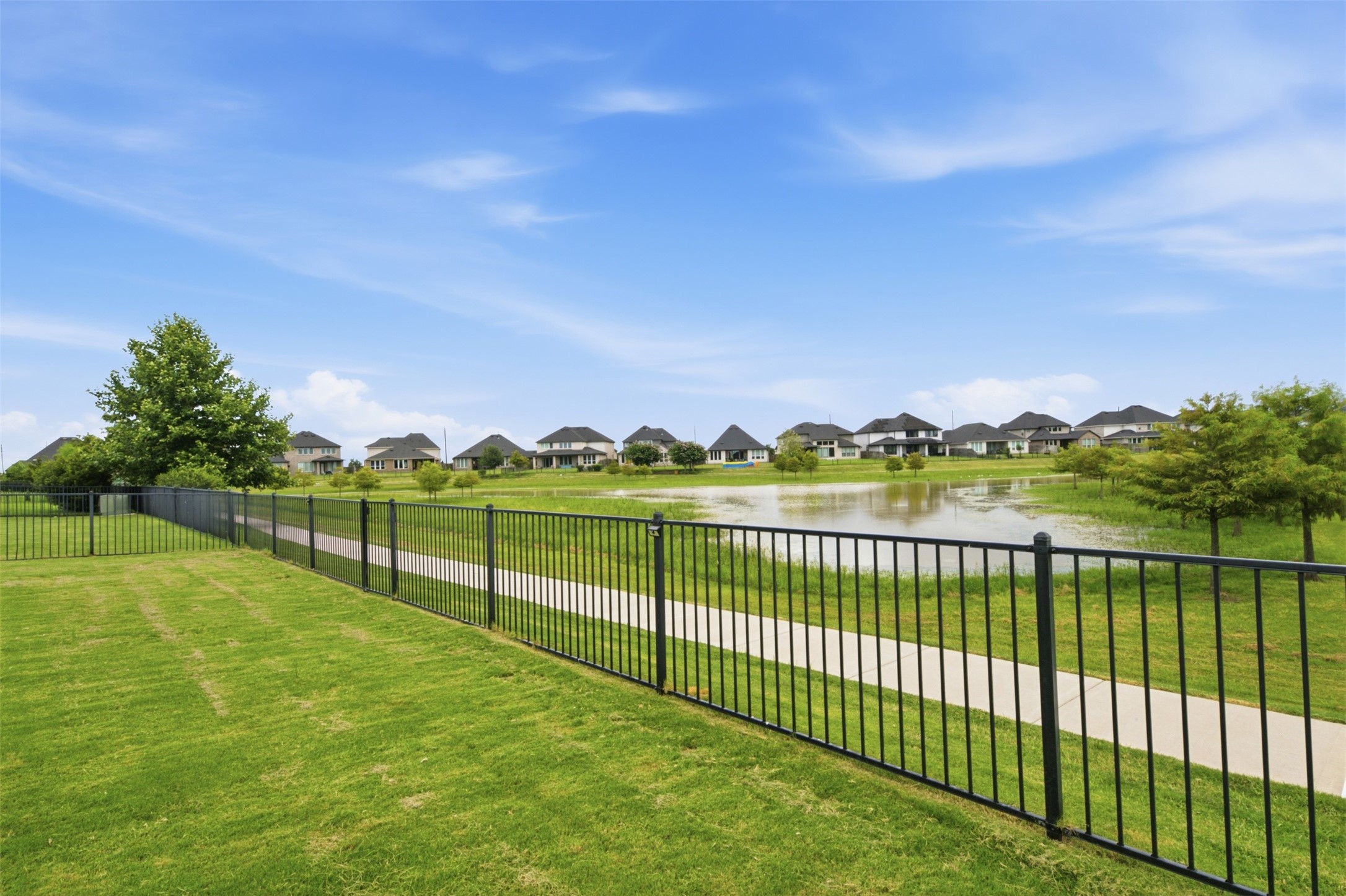  3000 Cirrus Heights Court - 物件實景