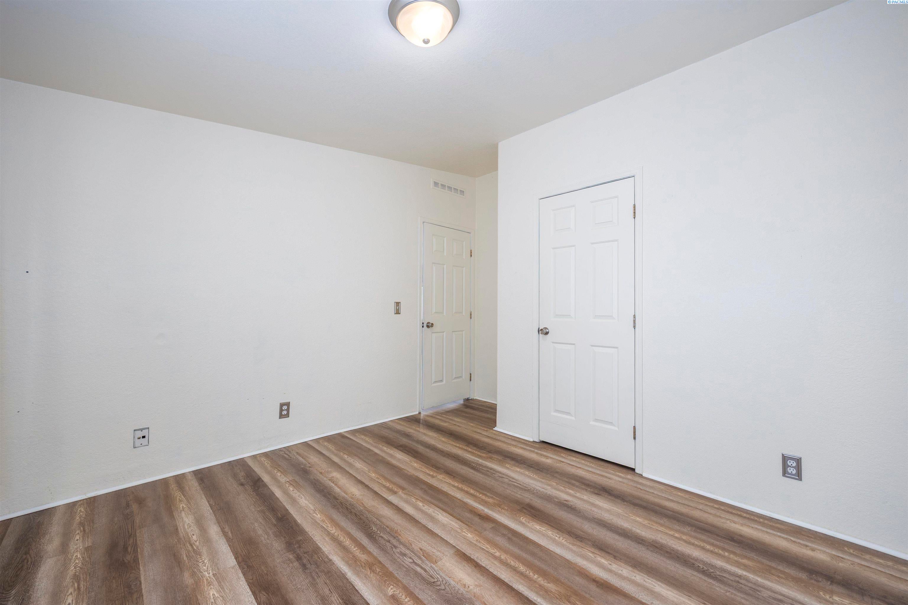 Benton City, Washington, 99320, United States, 3 Bedrooms Bedrooms, ,2 BathroomsBathrooms,Residential,For Sale,1983033