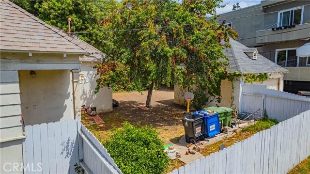 Los Angeles, California, 90024, United States, 3 Bedrooms Bedrooms, ,2 BathroomsBathrooms,Residential,For Sale,1868627