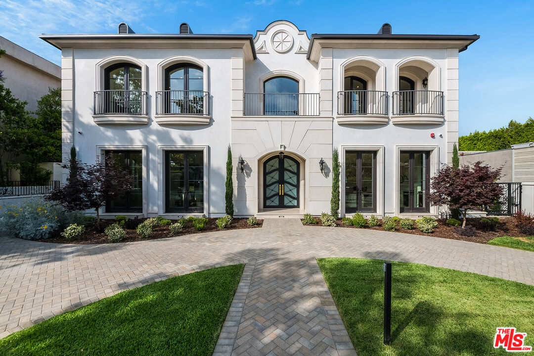 Beverly Hills, California, 90210, United States, 6 Bedrooms Bedrooms, ,12 BathroomsBathrooms,Residential,For Sale,1865227
