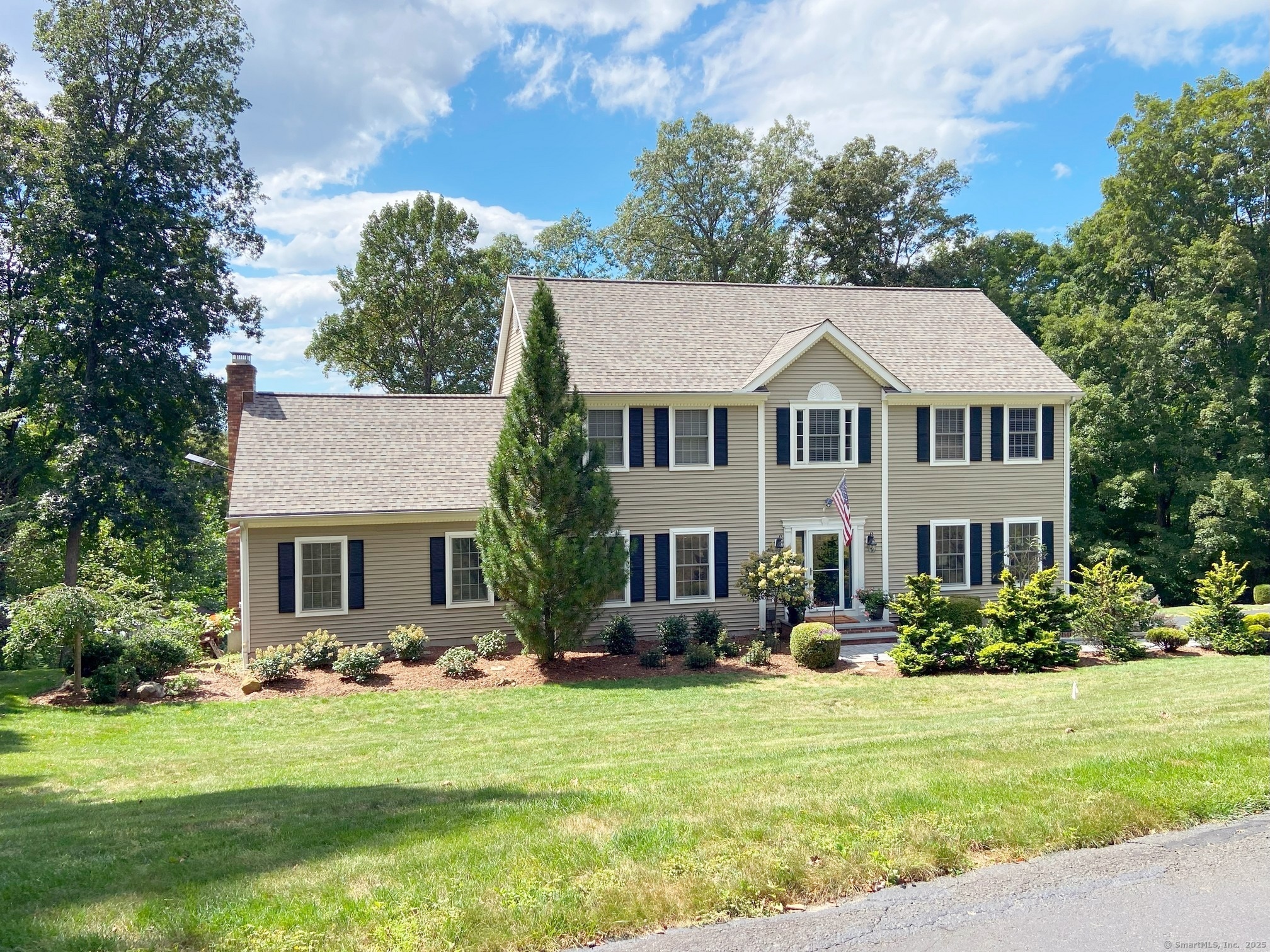 Southbury, Connecticut, 06488, United States, 4 Bedrooms Bedrooms, ,4 BathroomsBathrooms,Residential,For Sale,1932401