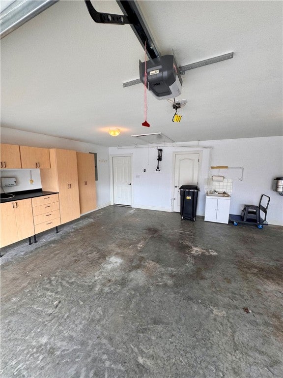 Farmington, Arkansas, 72730, United States, 4 Bedrooms Bedrooms, ,3 BathroomsBathrooms,Residential,For Sale,1998825